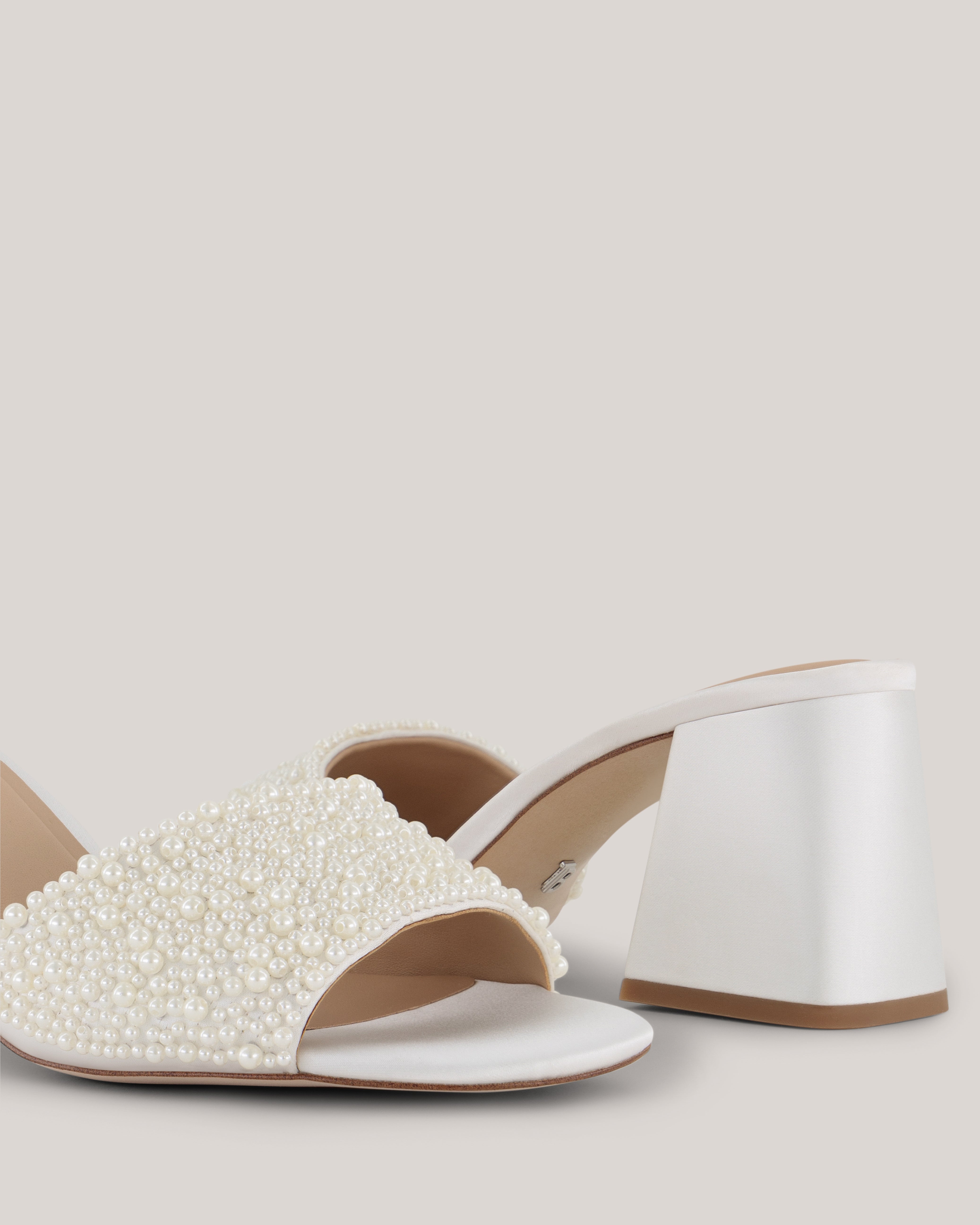 Chlloee Mid Block Heel Pearl Sandal White