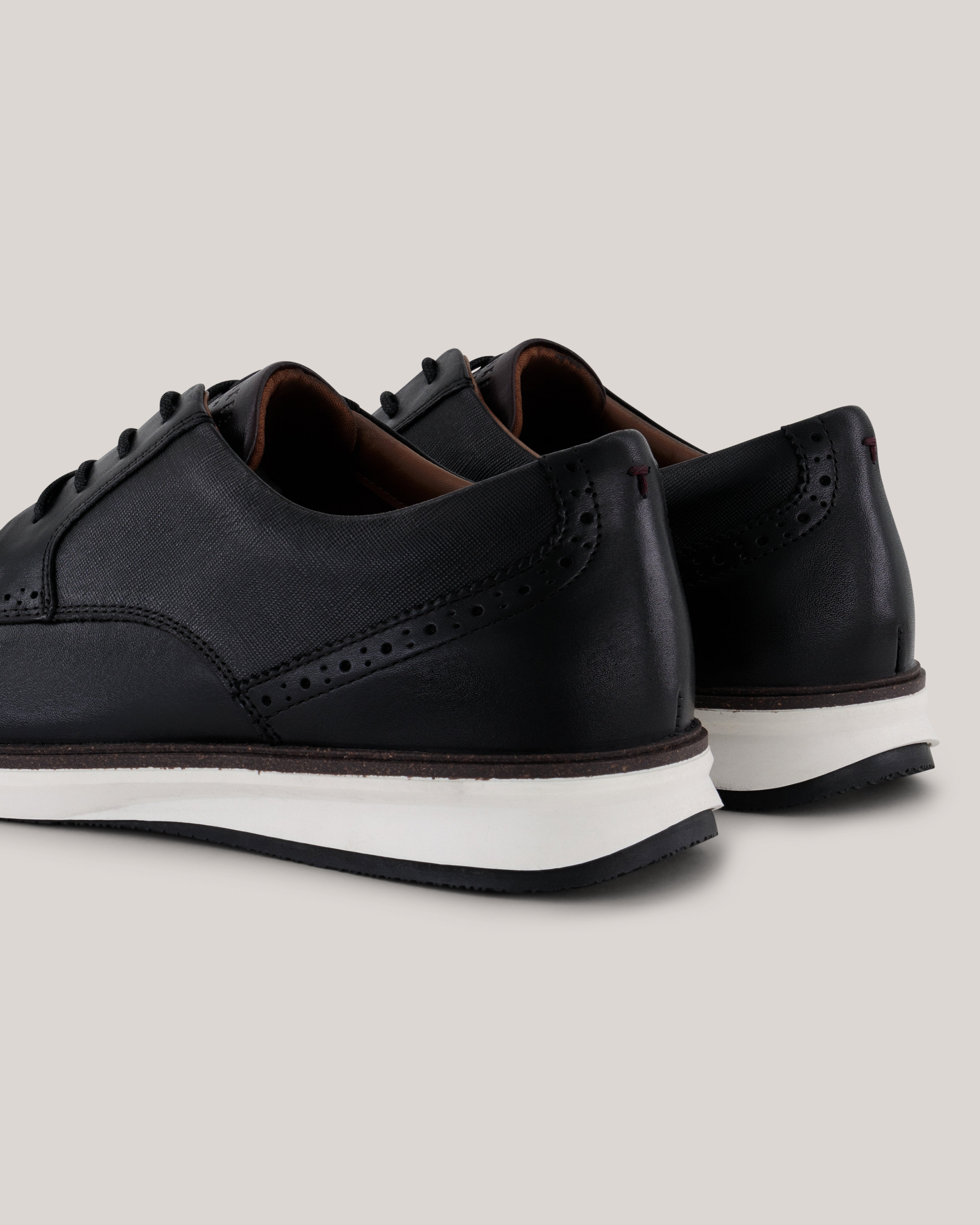 Huxxley Hybrid Shoe Black