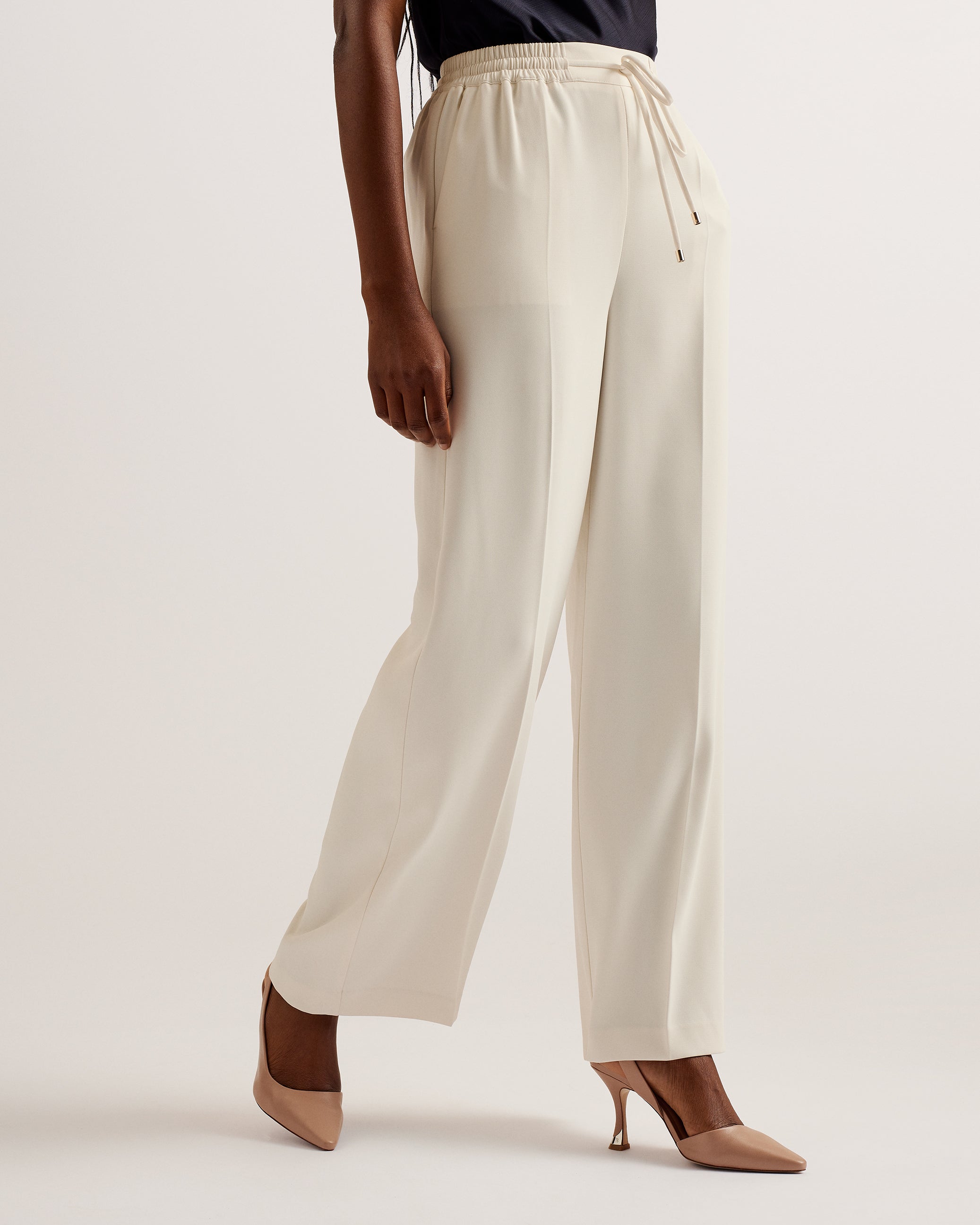 Liliaah Wide Leg Jogger Ivory