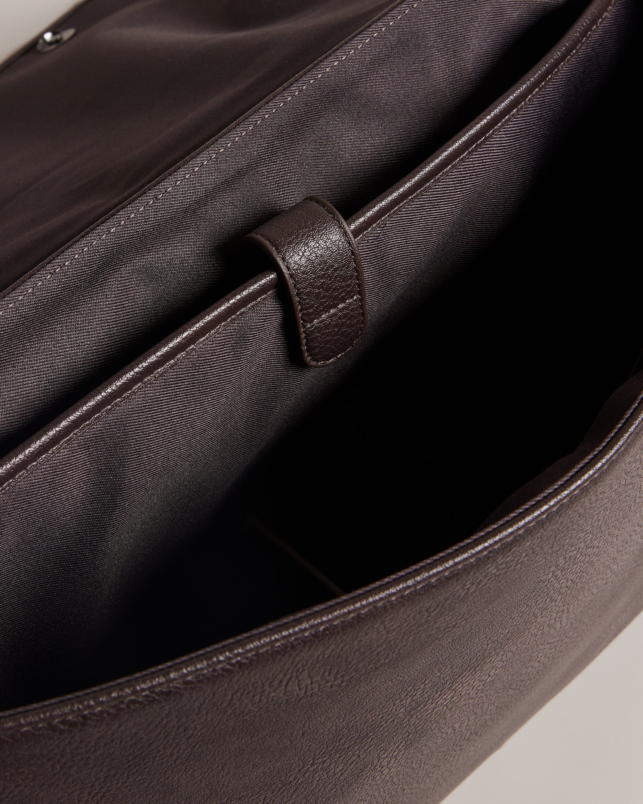Evelake Striped Faux Leather Messenger Bag Brn-Choc