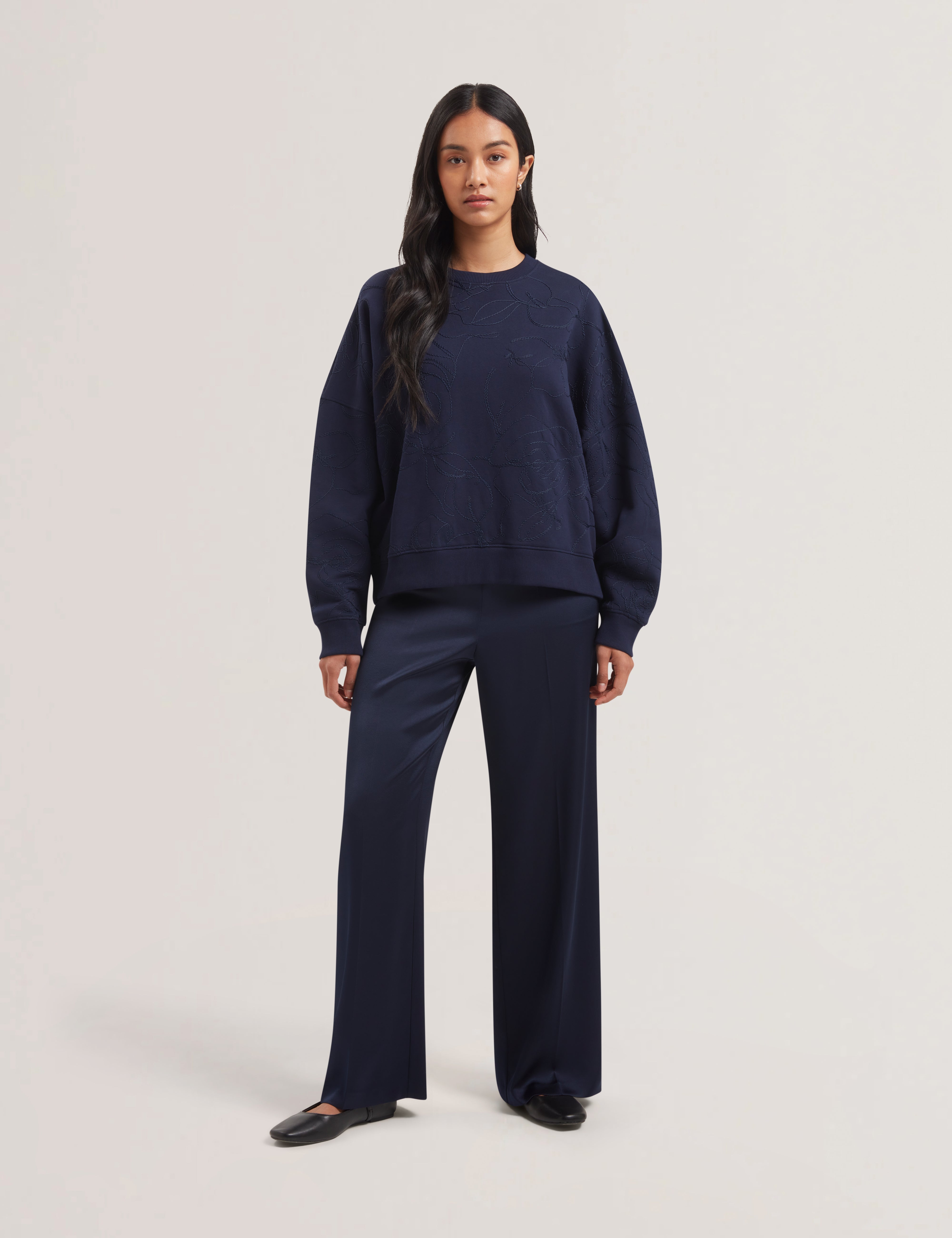 Jjosiee Floral Embroidered Long Sleeve Sweatshirt Navy