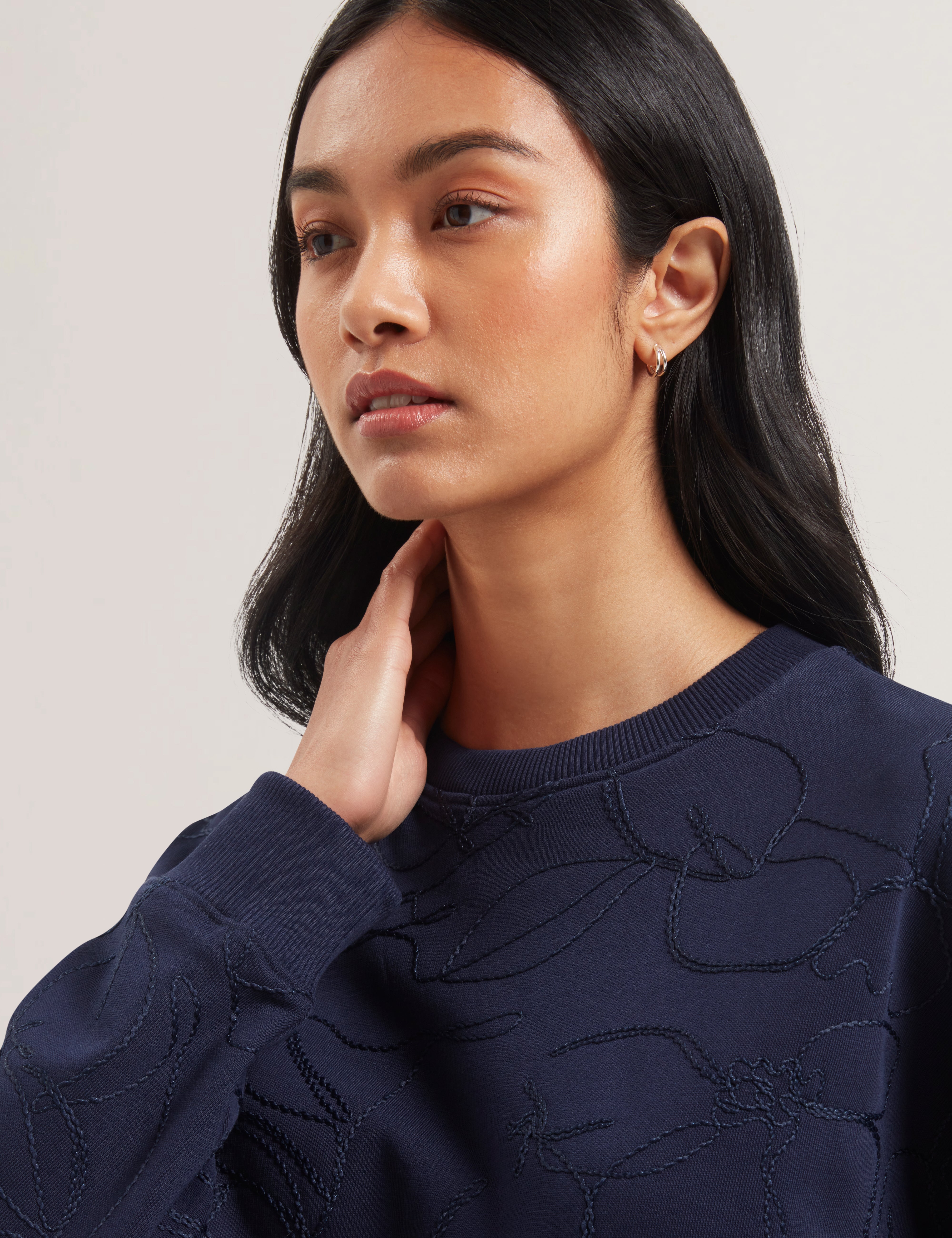 Jjosiee Floral Embroidered Long Sleeve Sweatshirt Navy