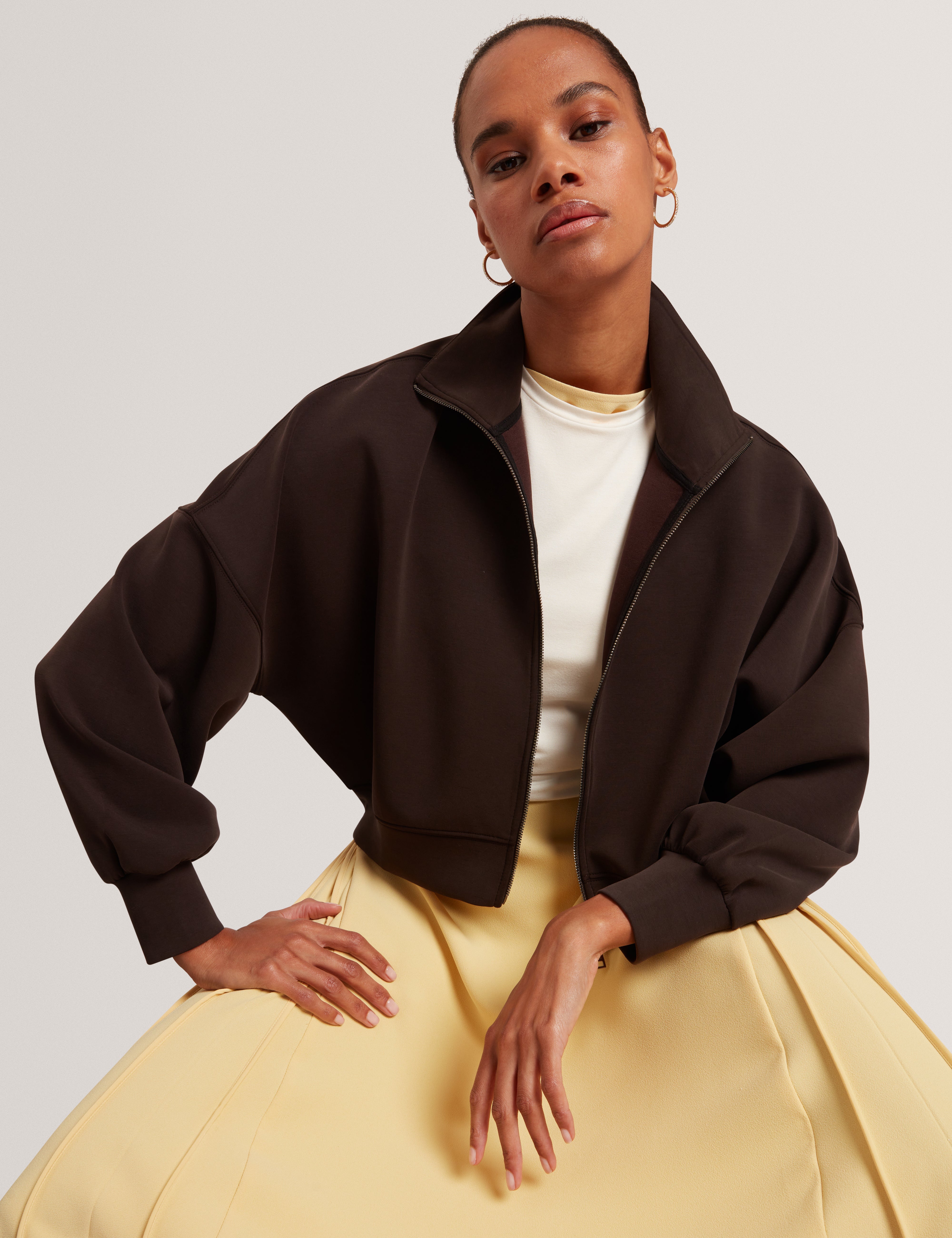 Arorha Zip Through Funnel Neck Sweatshirt Dk-Brown