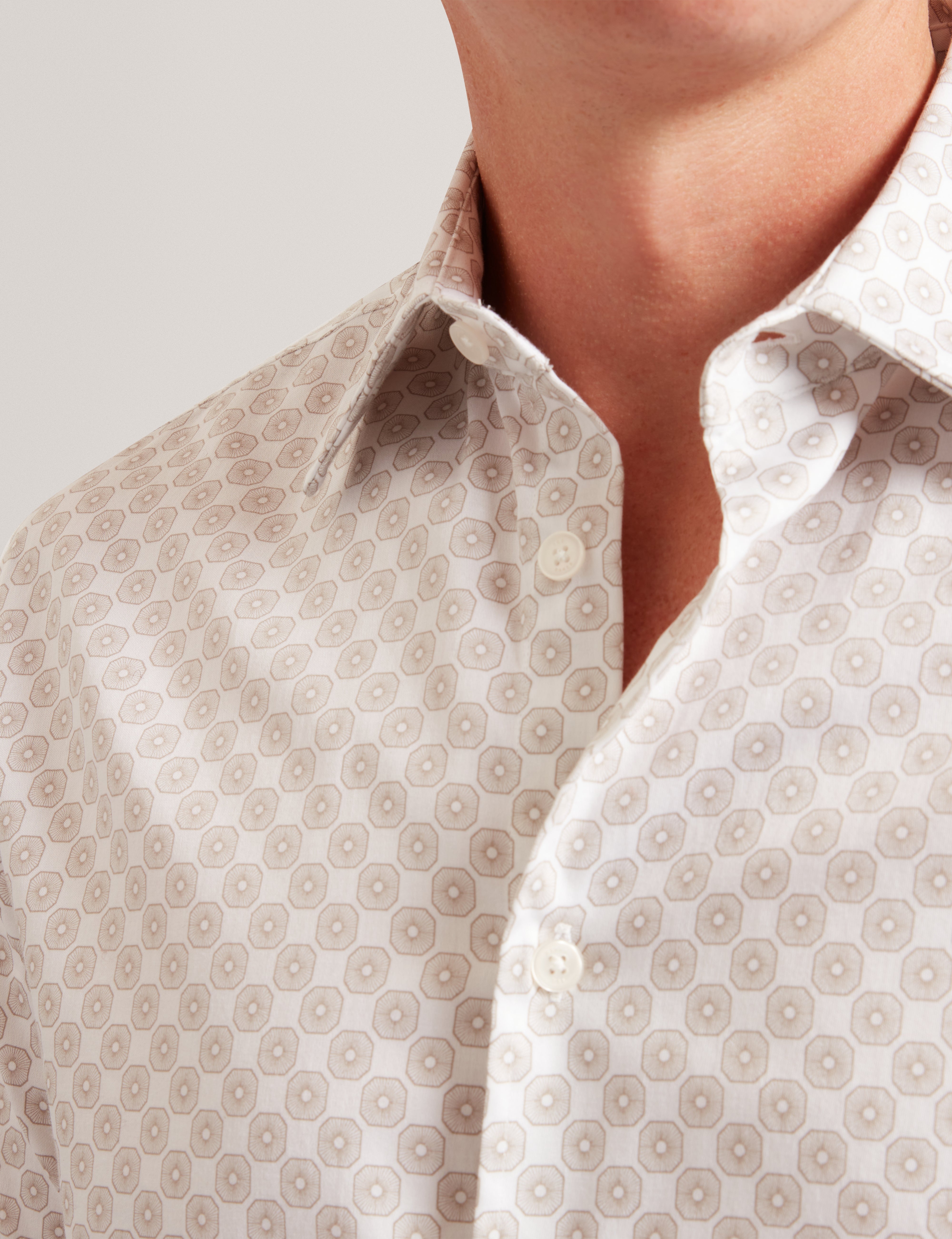 Sef Ls Slim Fit Circle Geo Print Shirt Taupe