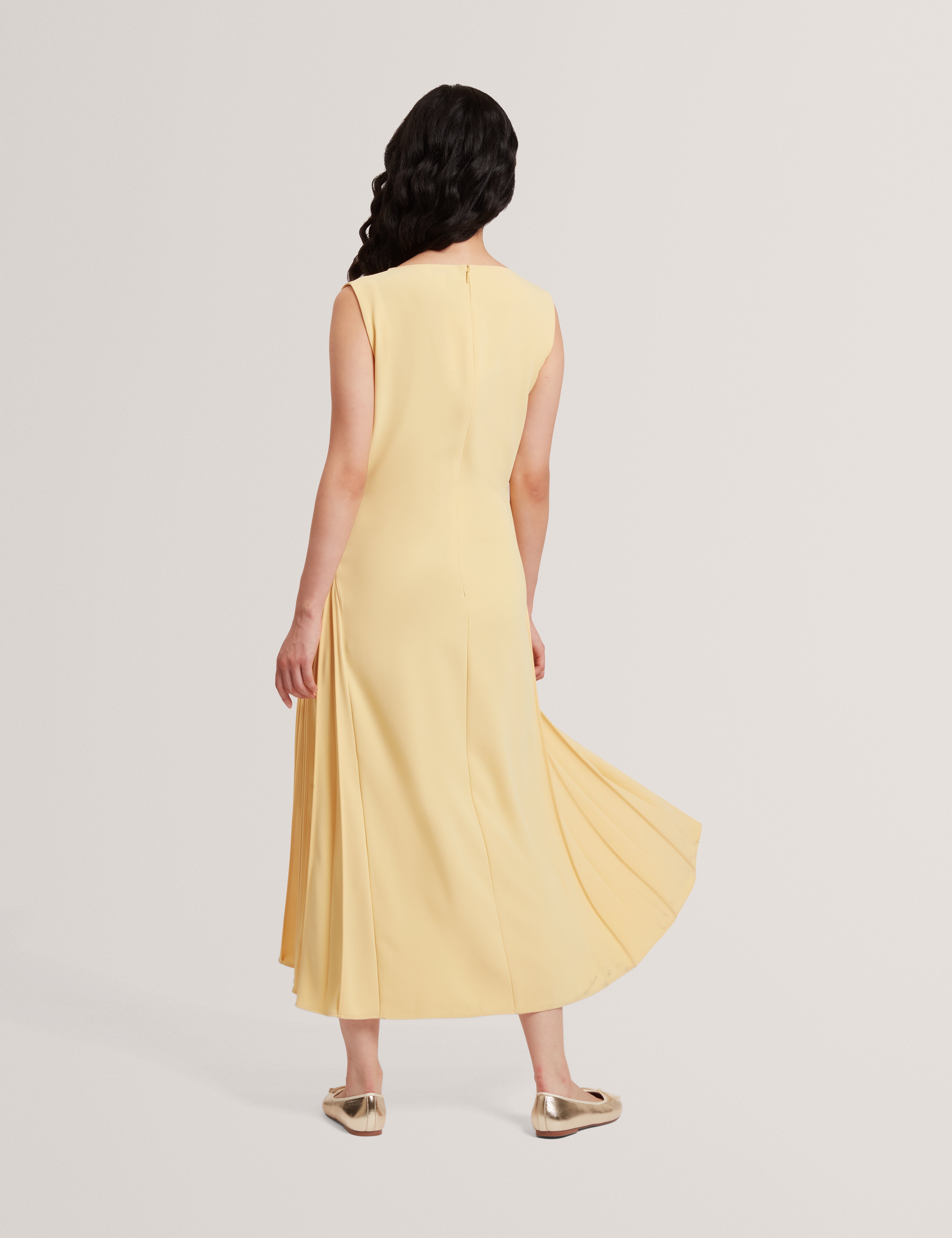 Dahrcy Sleeveless Midi Dress With Pleat Detail Lt-Yellow