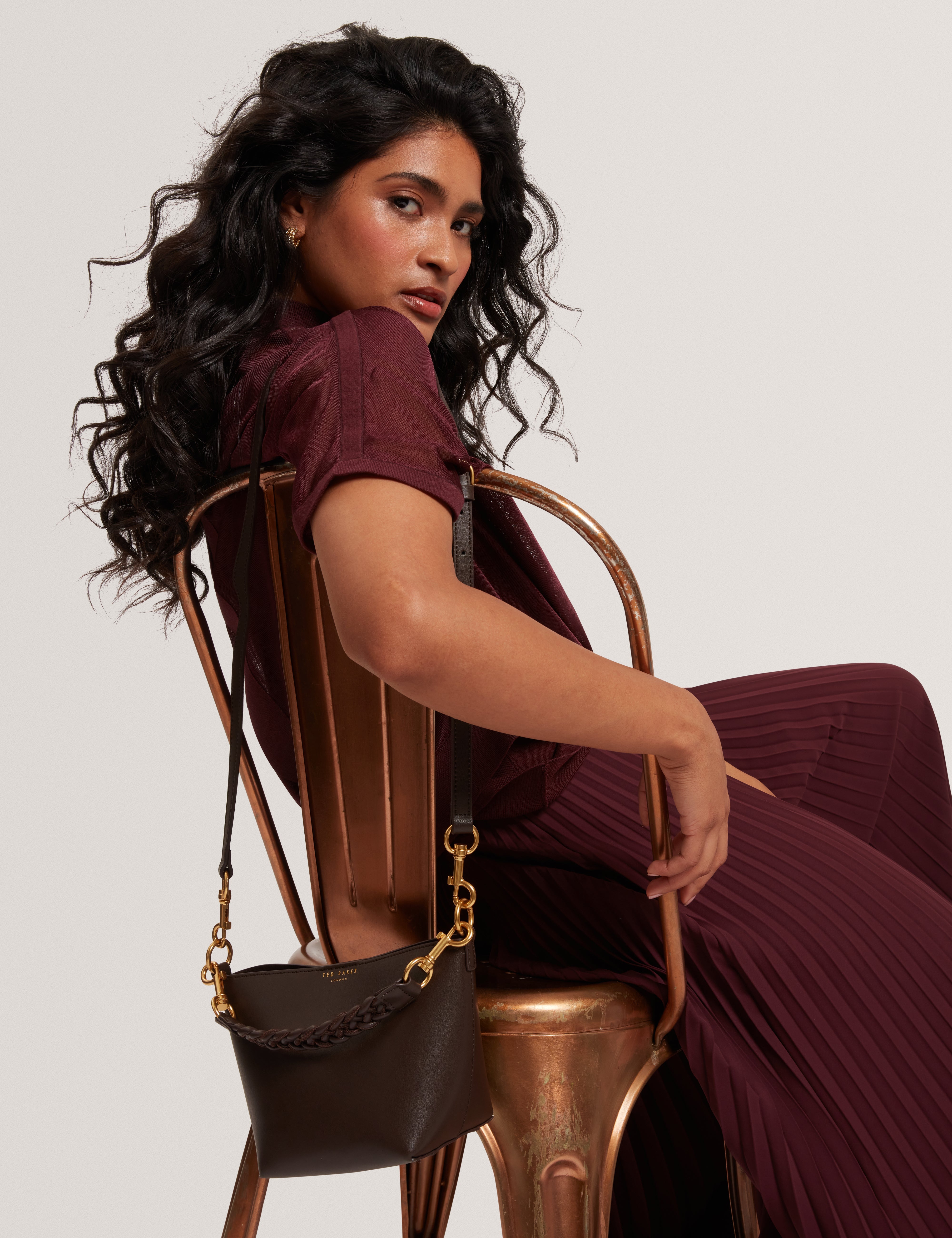 Wavely Weave Handle Leather Small Bucket Bag Brn-Choc