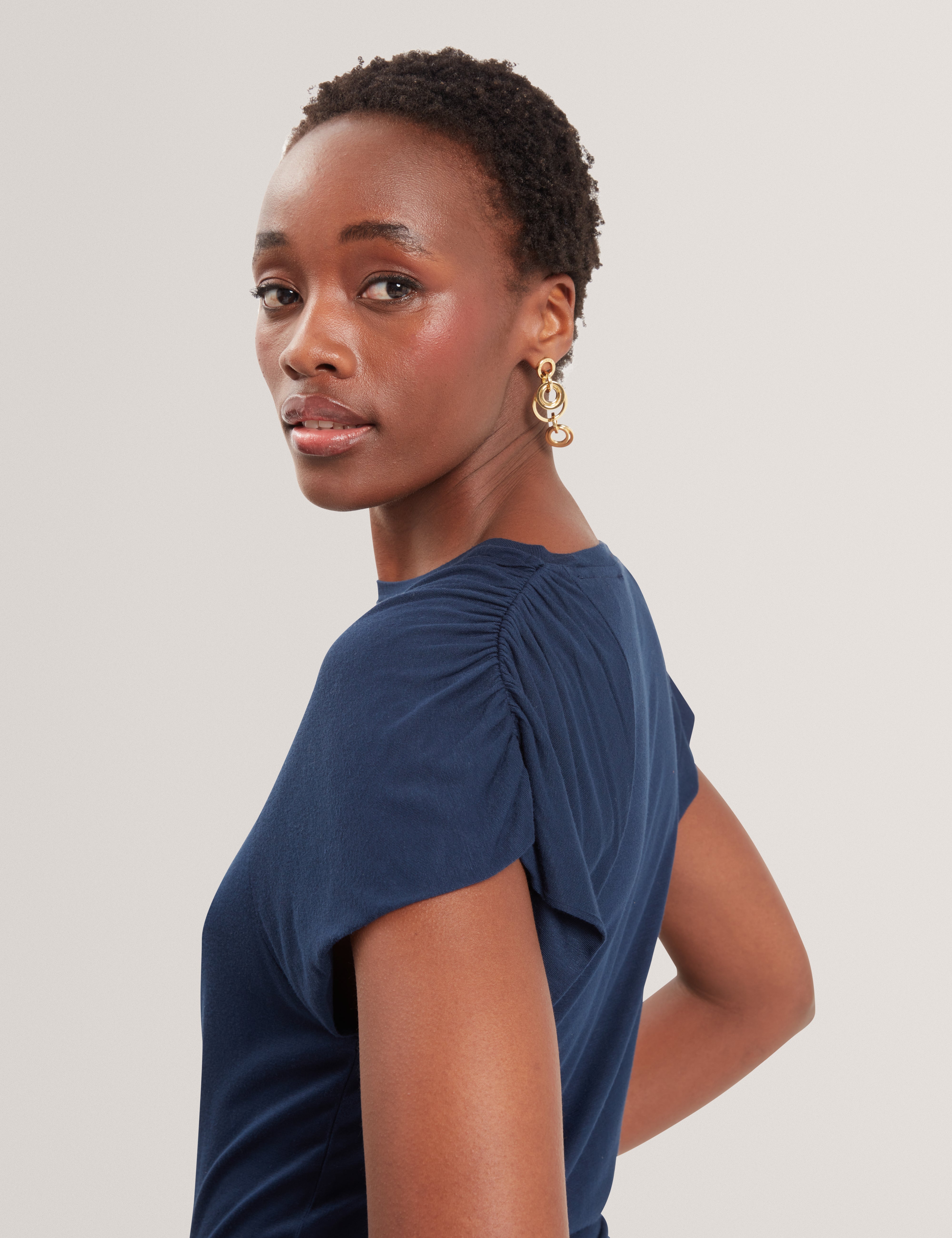 Elmie Gather Shoulder Detail Tee Dk-Blue