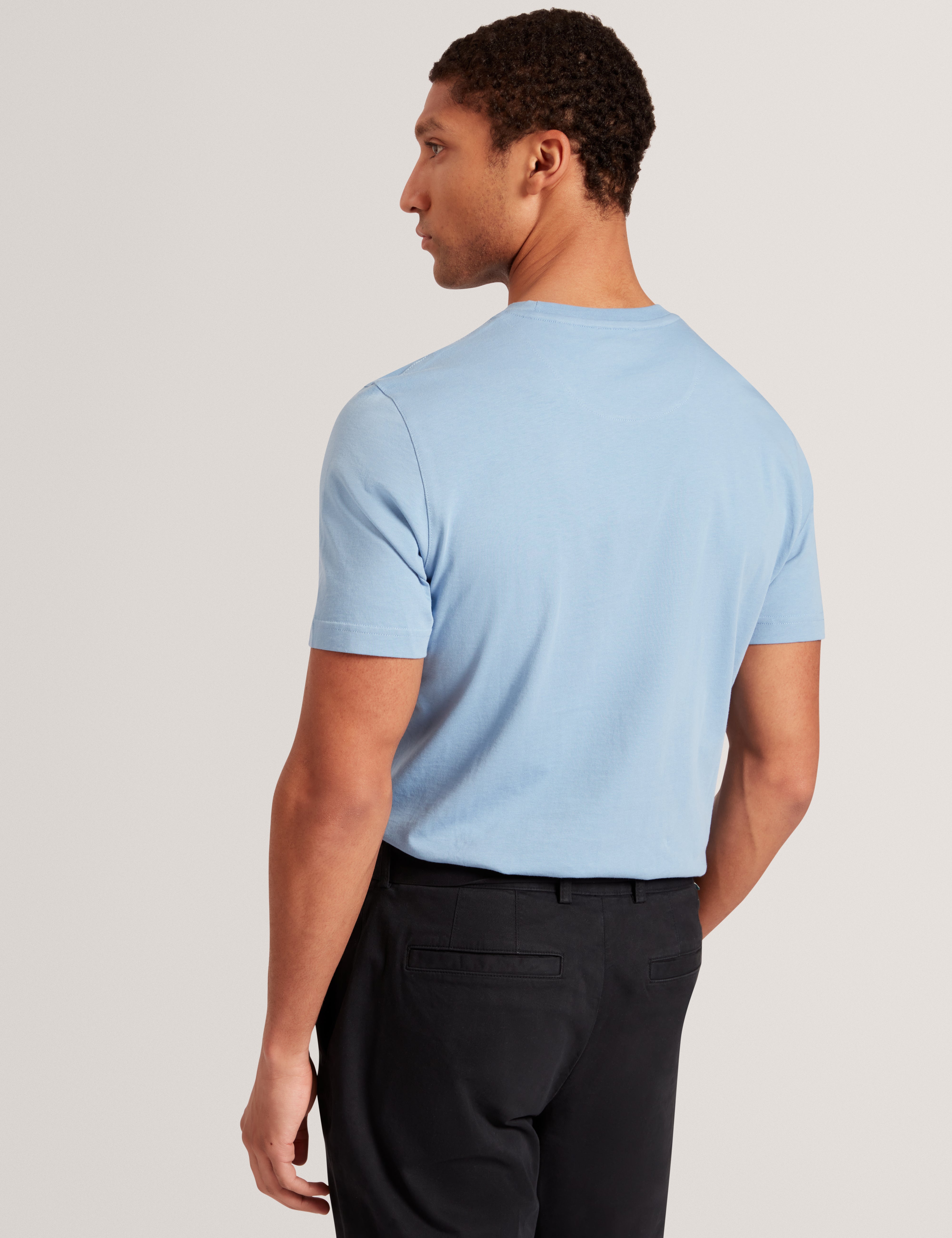 Manric Short Sleeve Floral Placement T-Shirt Lt-Blue
