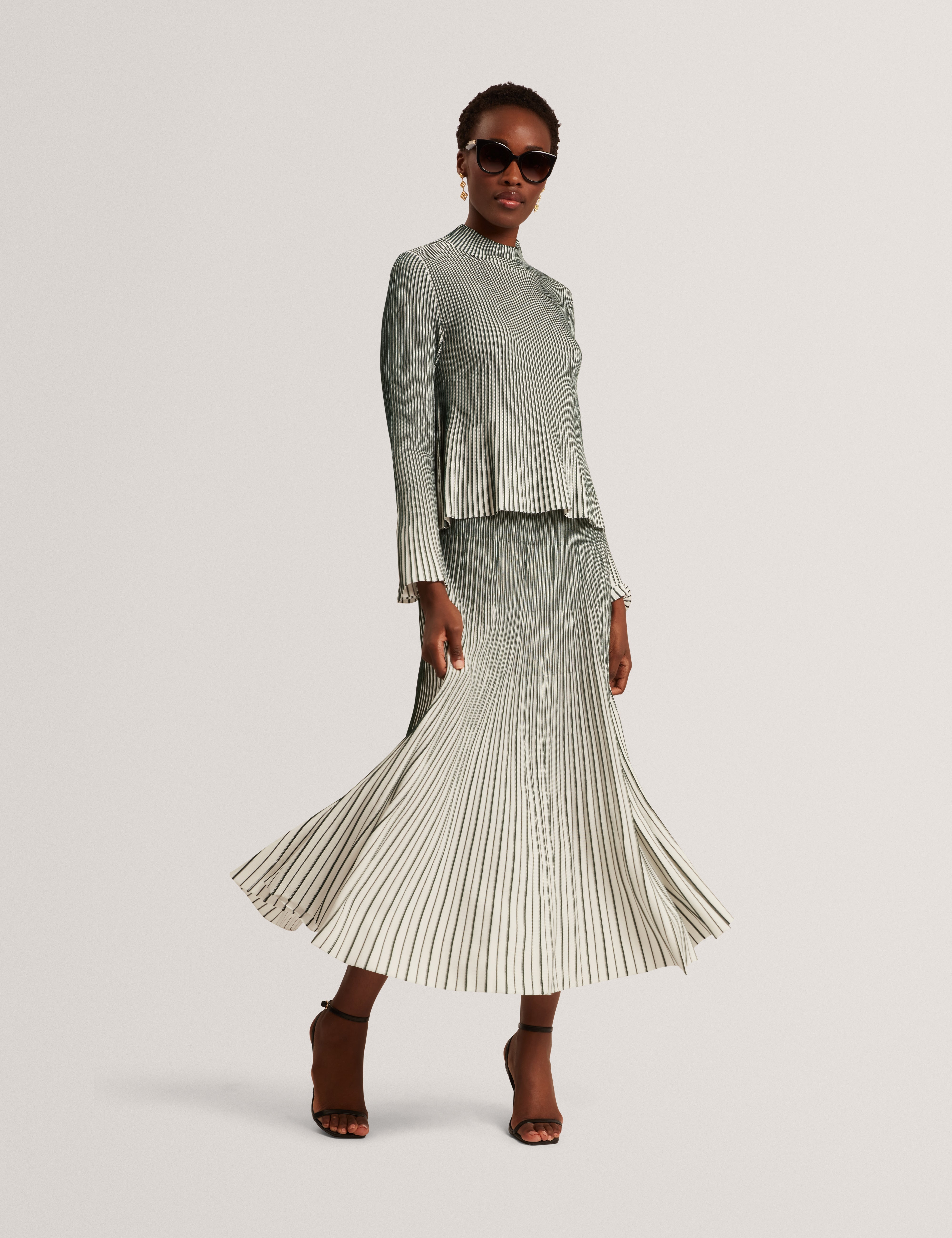 Jenavia Textured Stripe Knitted Midi Skirt Dk-Green