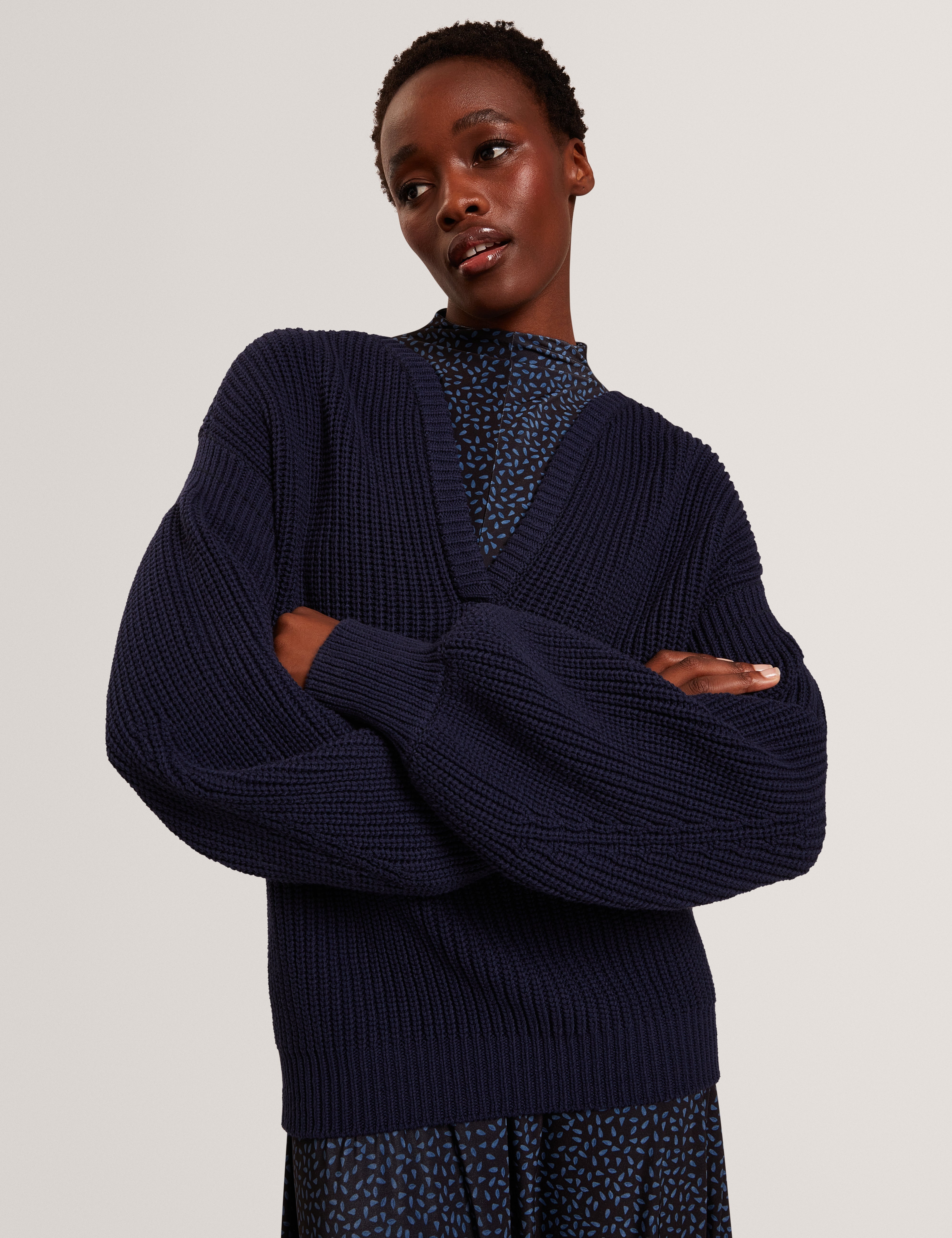 Velmee Cotton Blend V Neck Sweater Navy