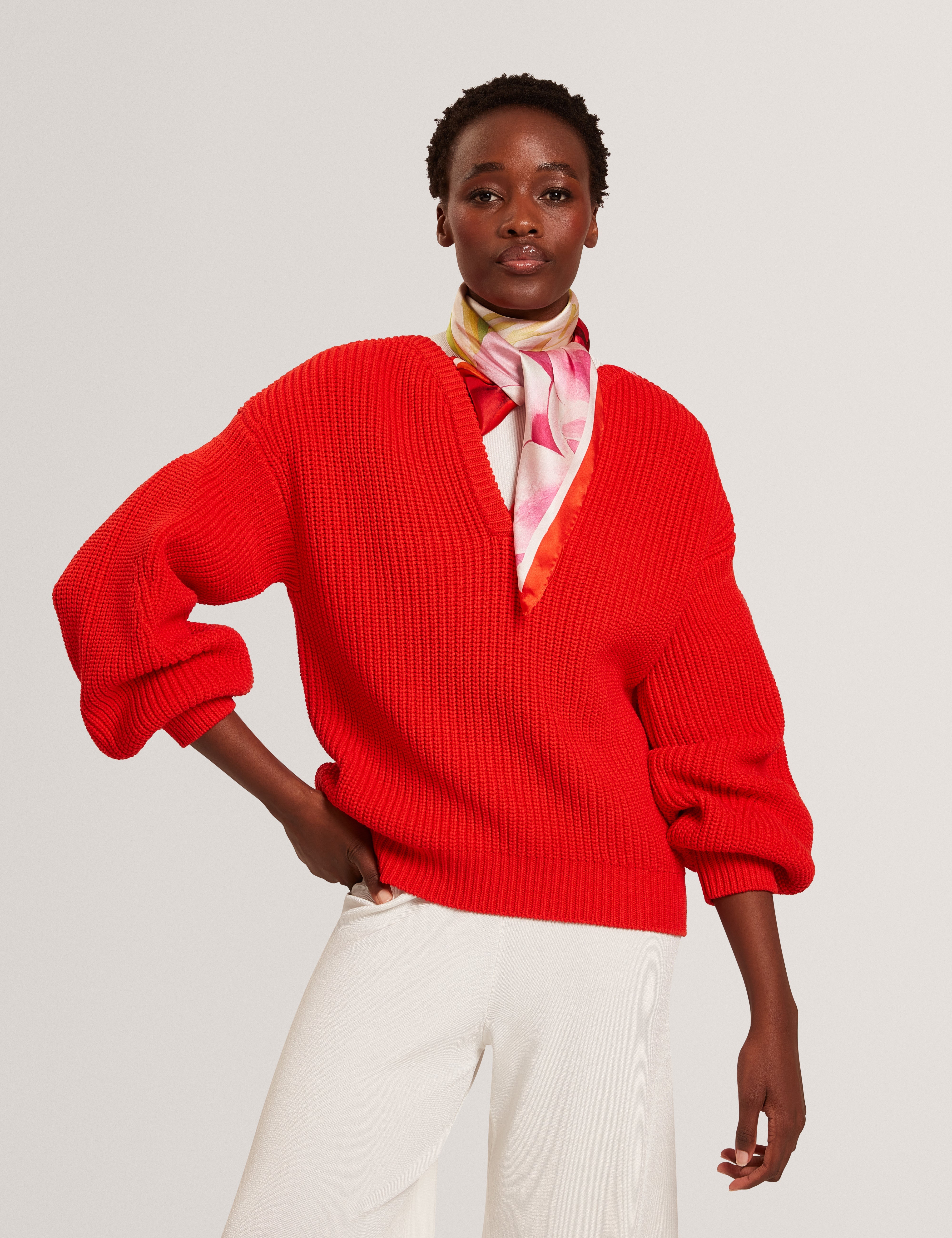 Velmee Cotton Blend V Neck Sweater Red