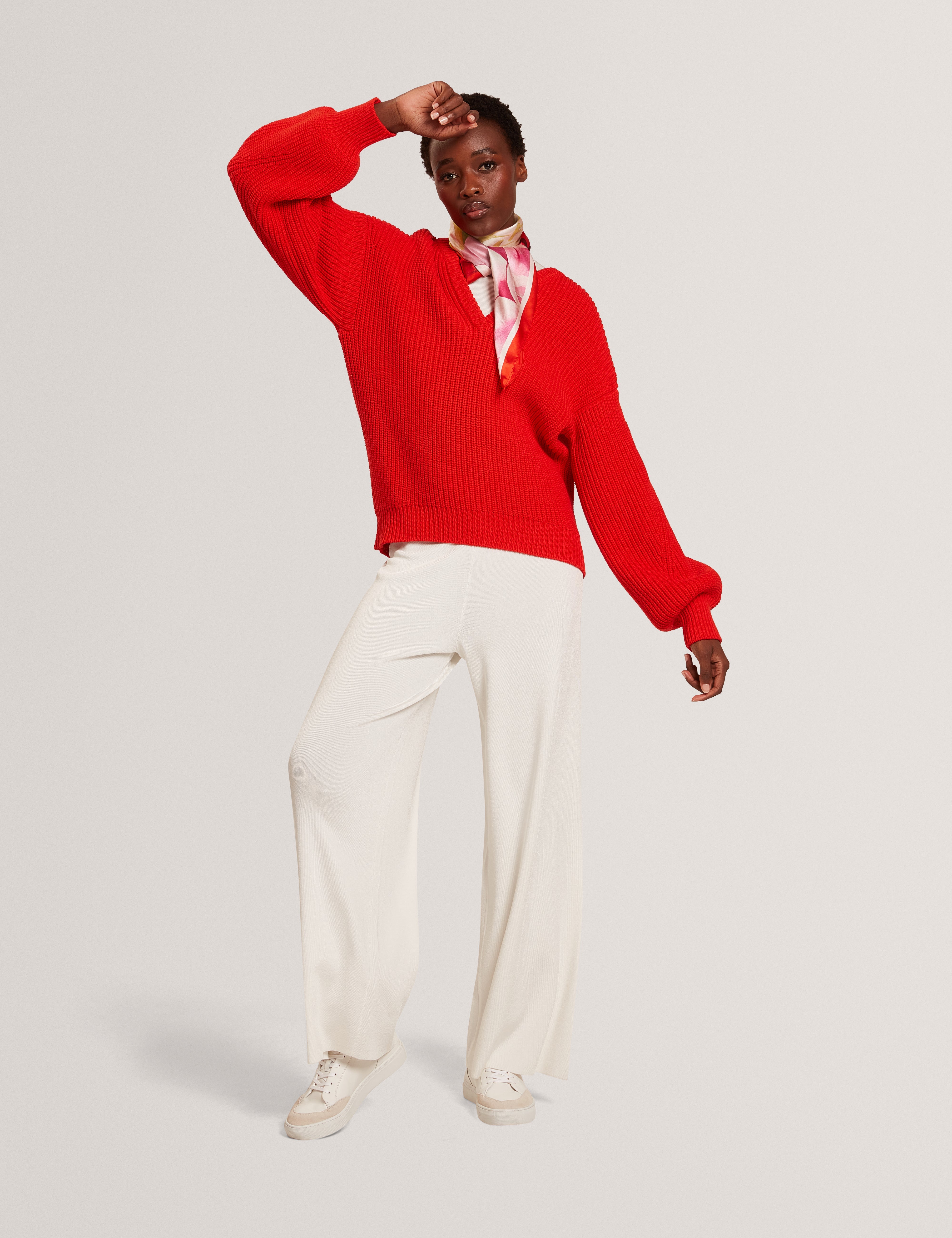 Velmee Cotton Blend V Neck Sweater Red