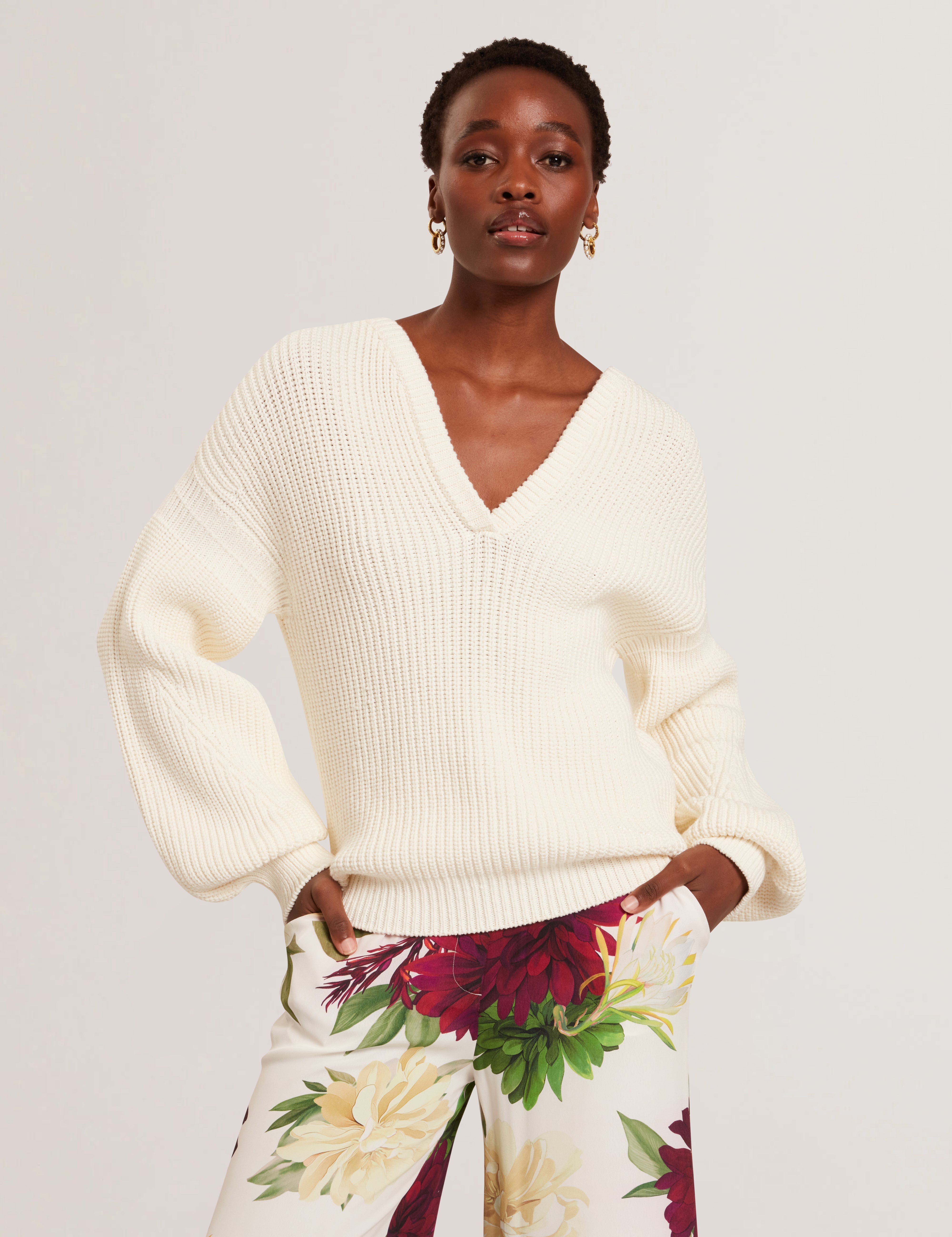 Velmee Cotton Blend V Neck Sweater White