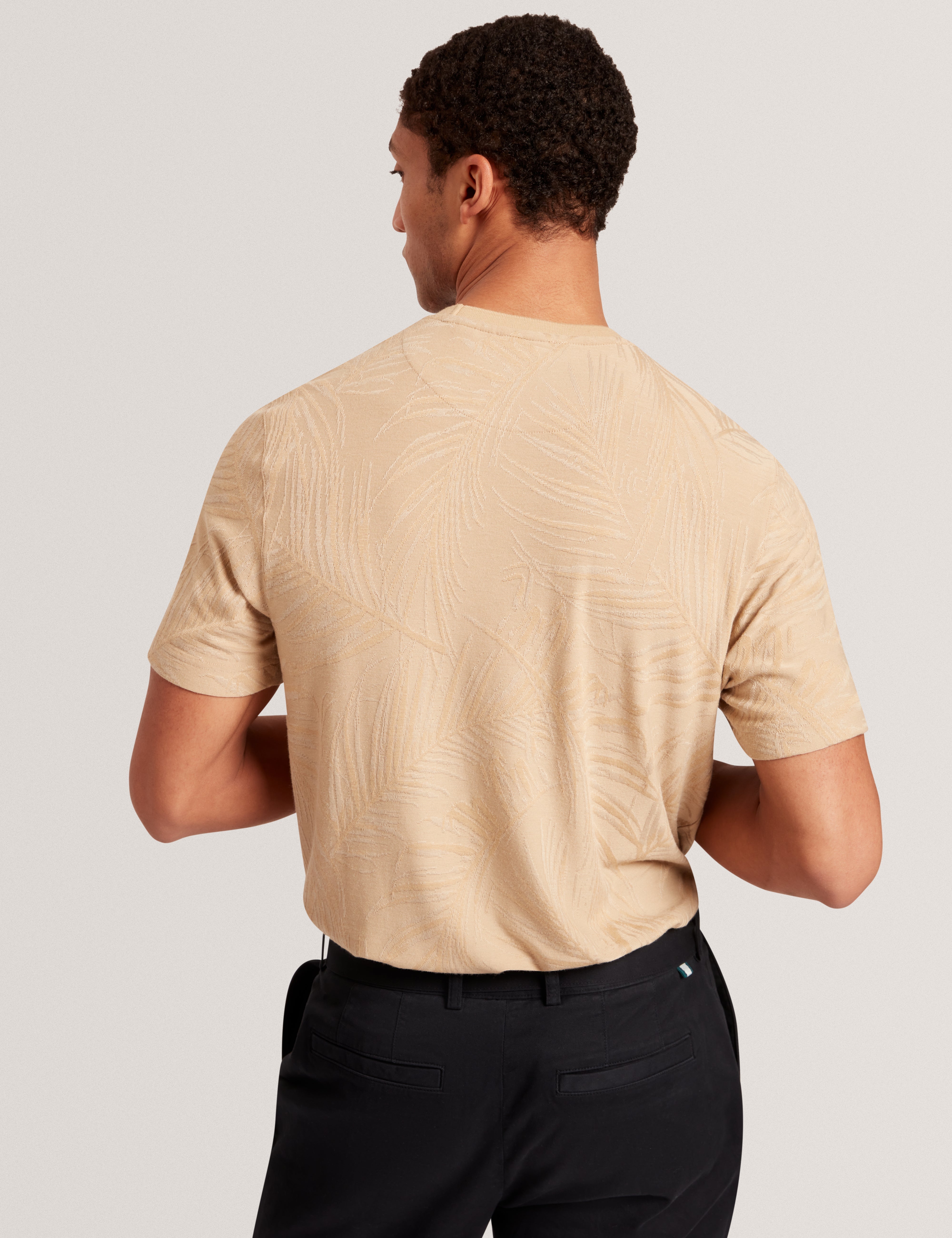 Jessper Short Sleeve Regular Jacquard Leaf T-Shirt Beige