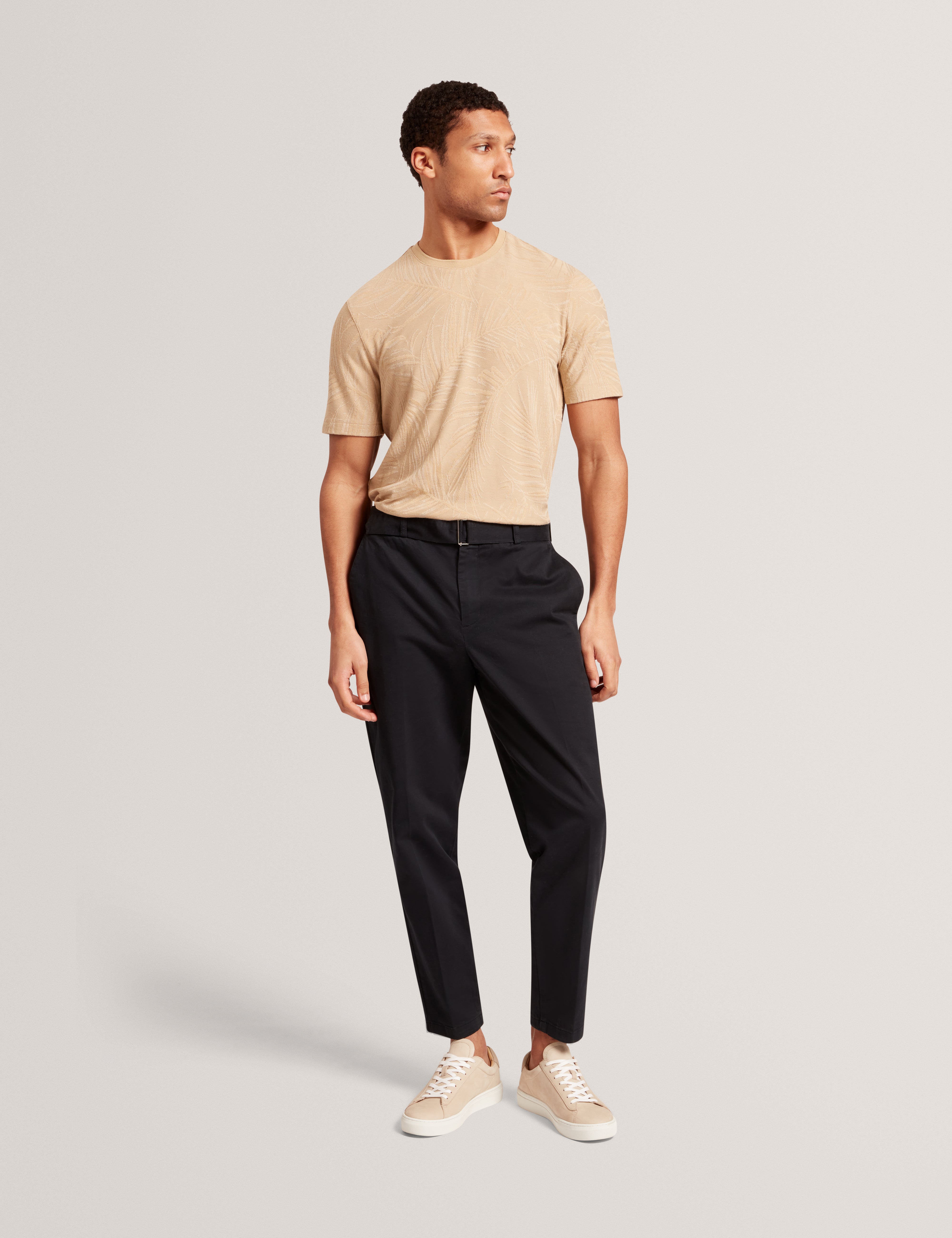 Jessper Short Sleeve Regular Jacquard Leaf T-Shirt Beige