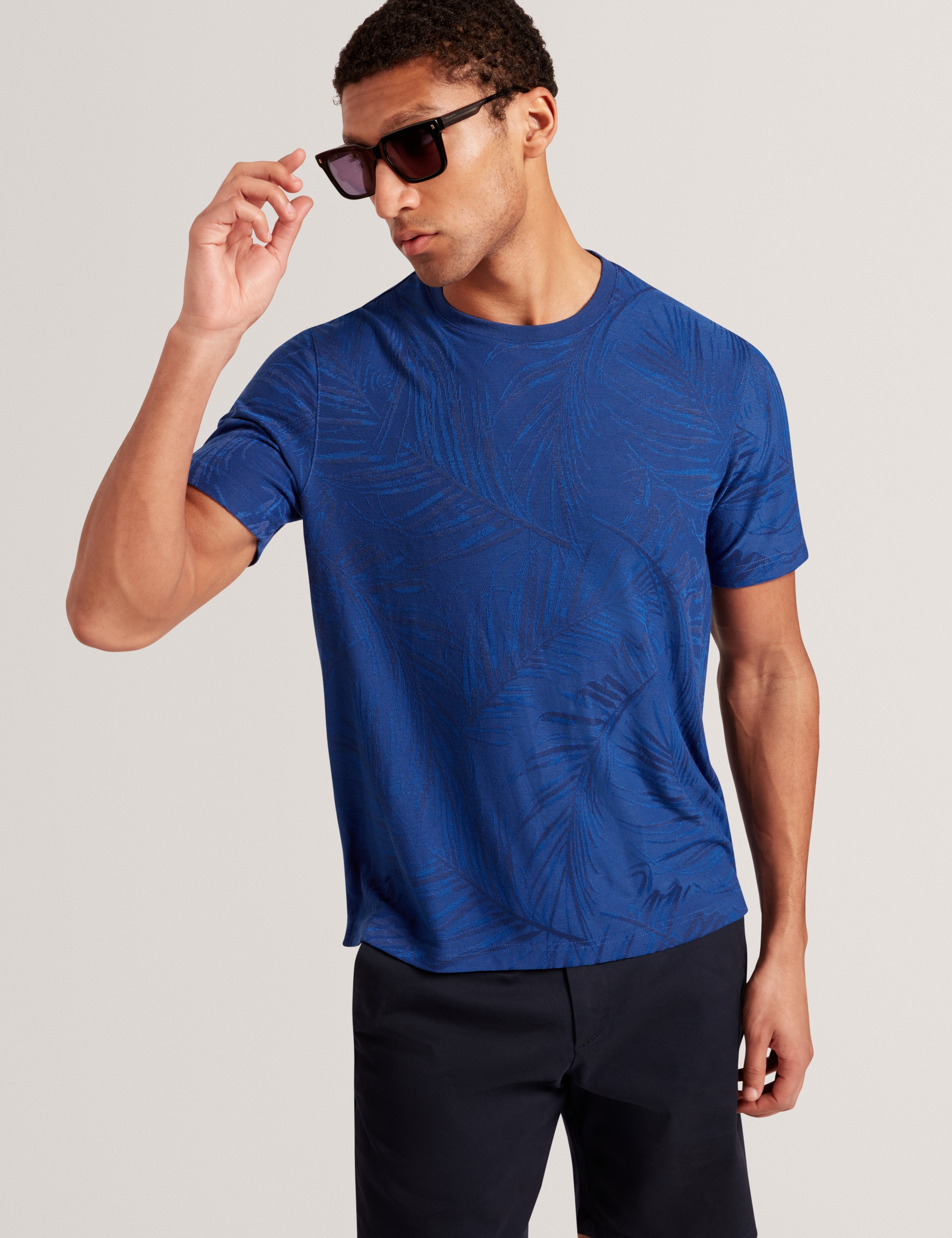 Jessper Short Sleeve Regular Jacquard Leaf T-Shirt Navy