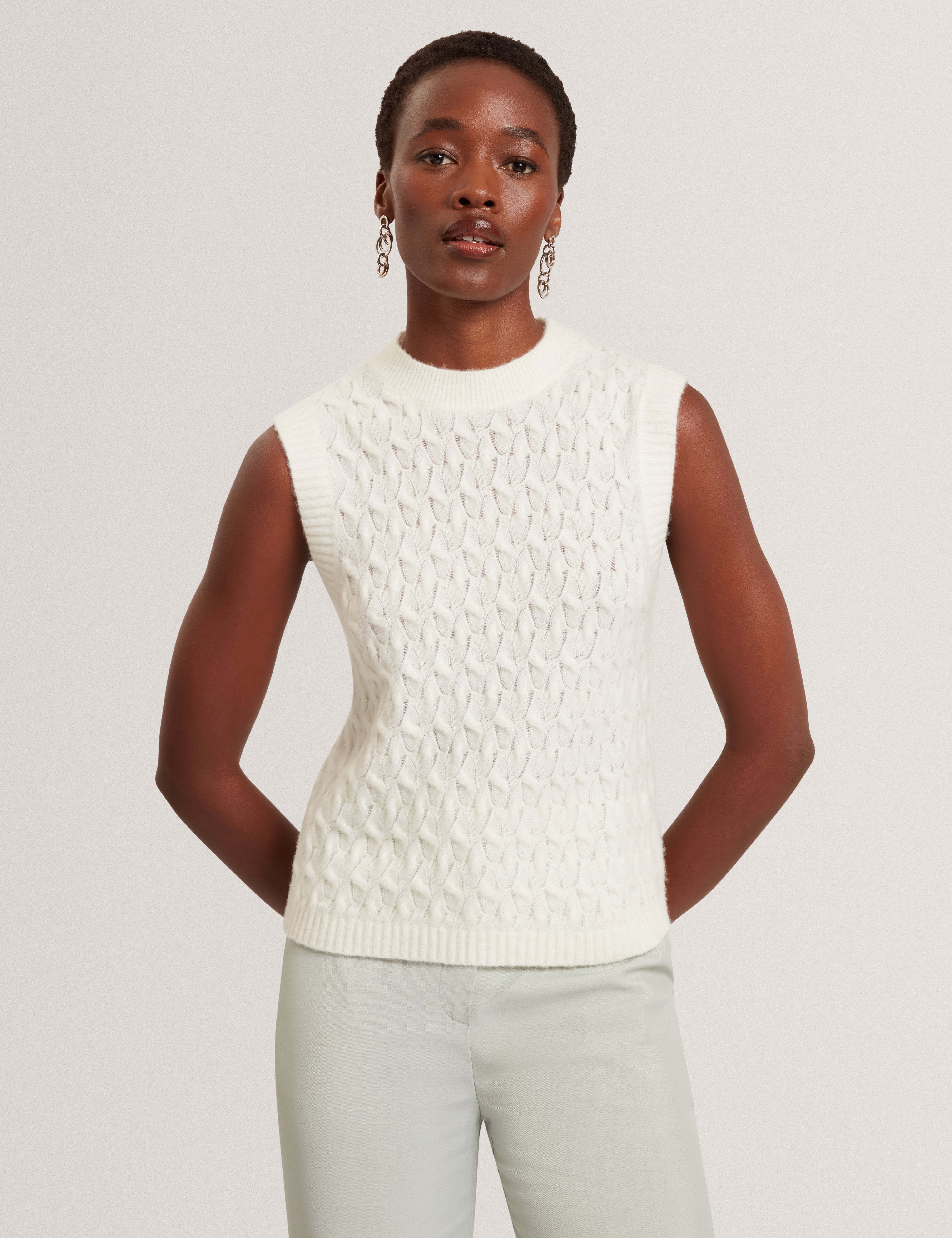 Aynira Cable Knit Vest Ivory