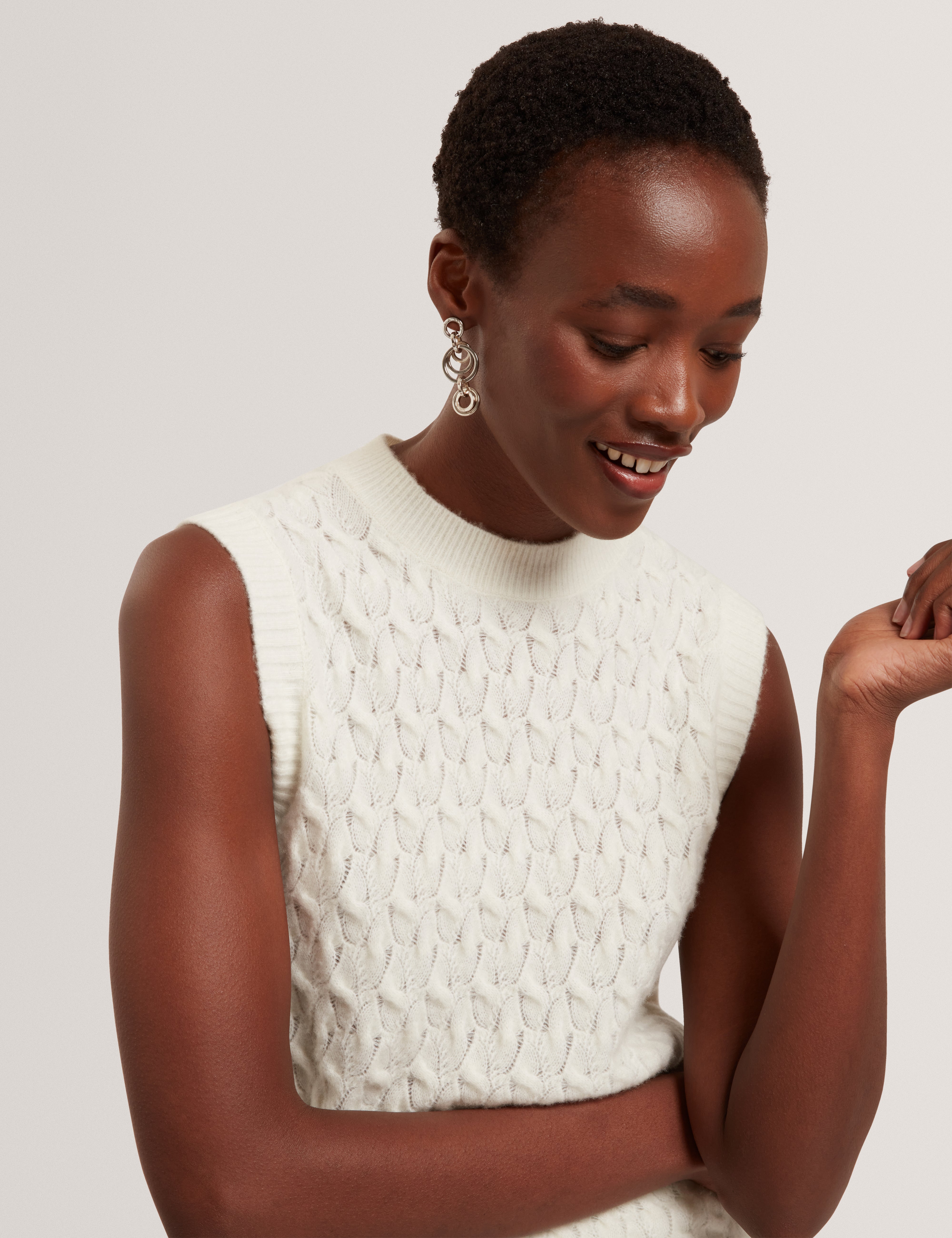 Aynira Cable Knit Vest Ivory