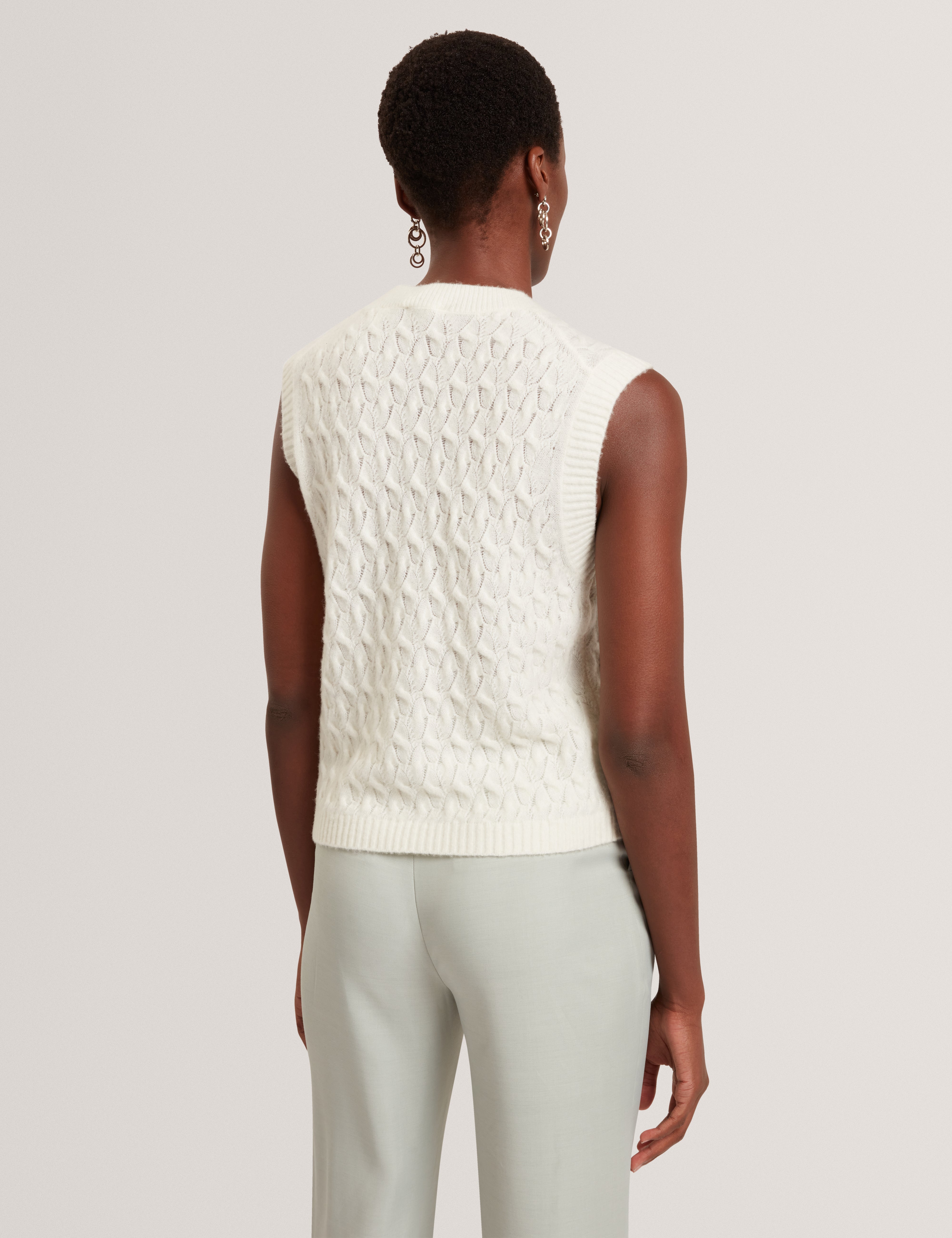 Aynira Cable Knit Vest Ivory
