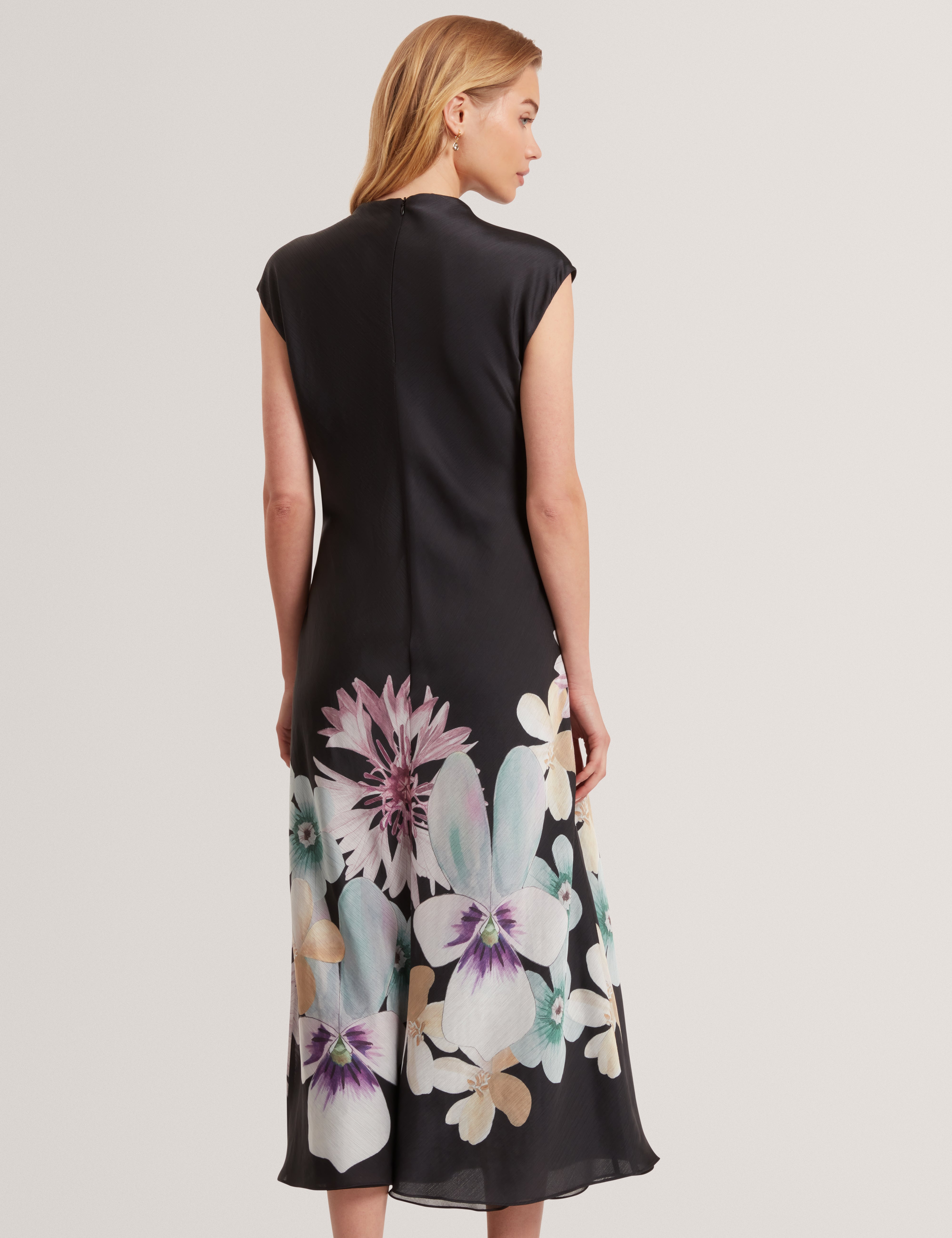 Demita Printed Short Sleeve Draped Neck Midi Dress Black