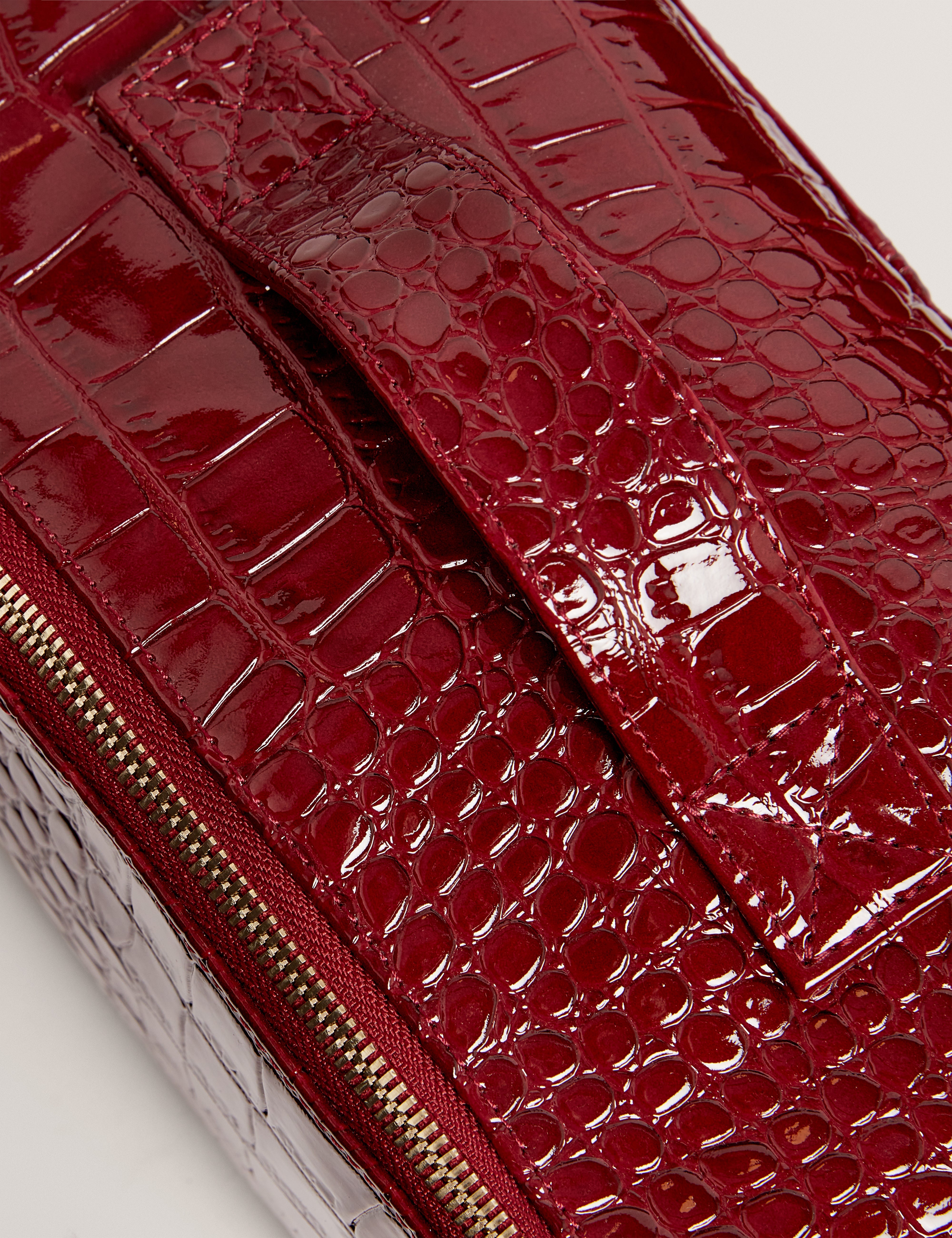 Vieda Croc Effect Small Makeup Bag Wine