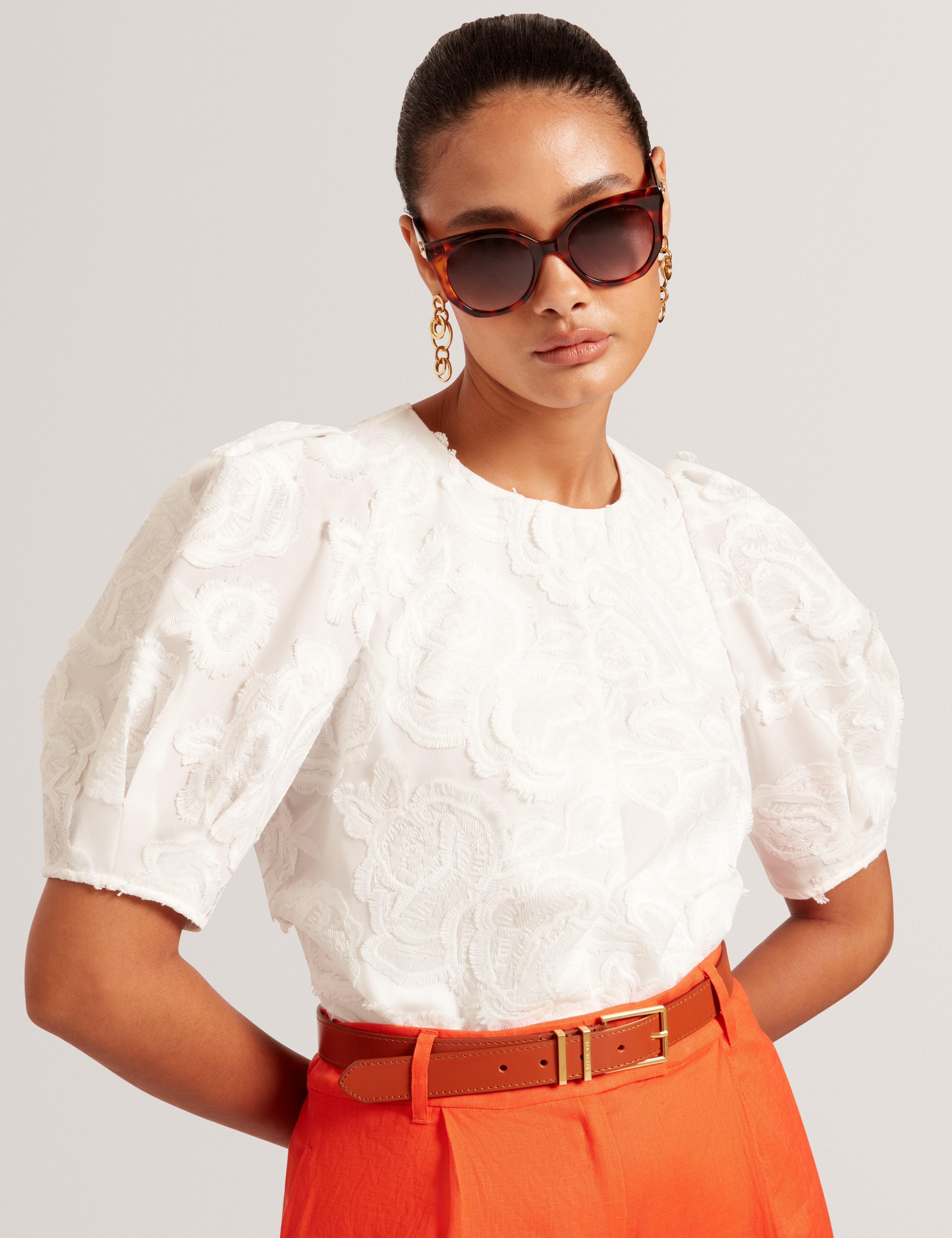 Teodori Puff Sleeve Textured Rose Top White
