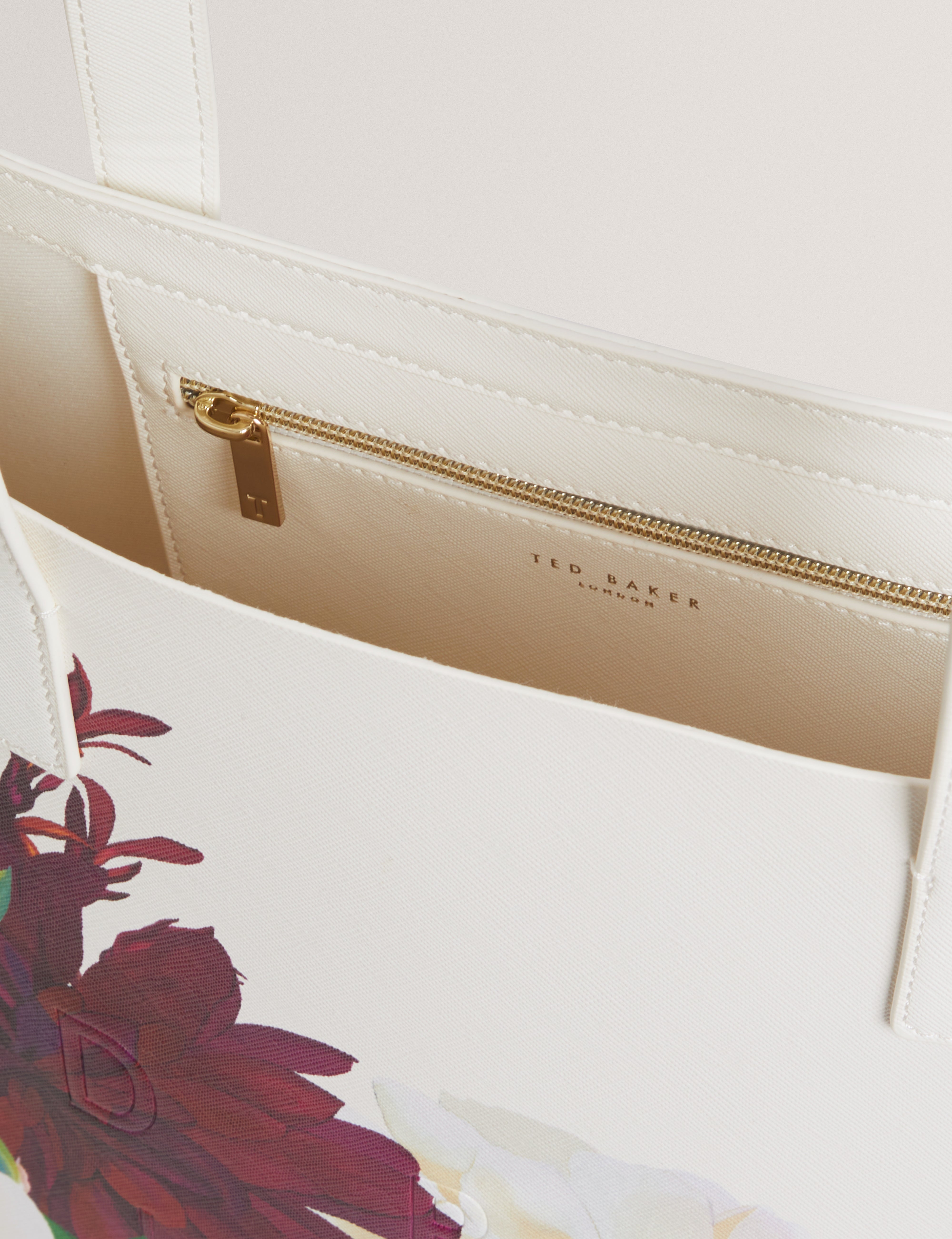 Bouqesa Extra Large Floral Icon Cream