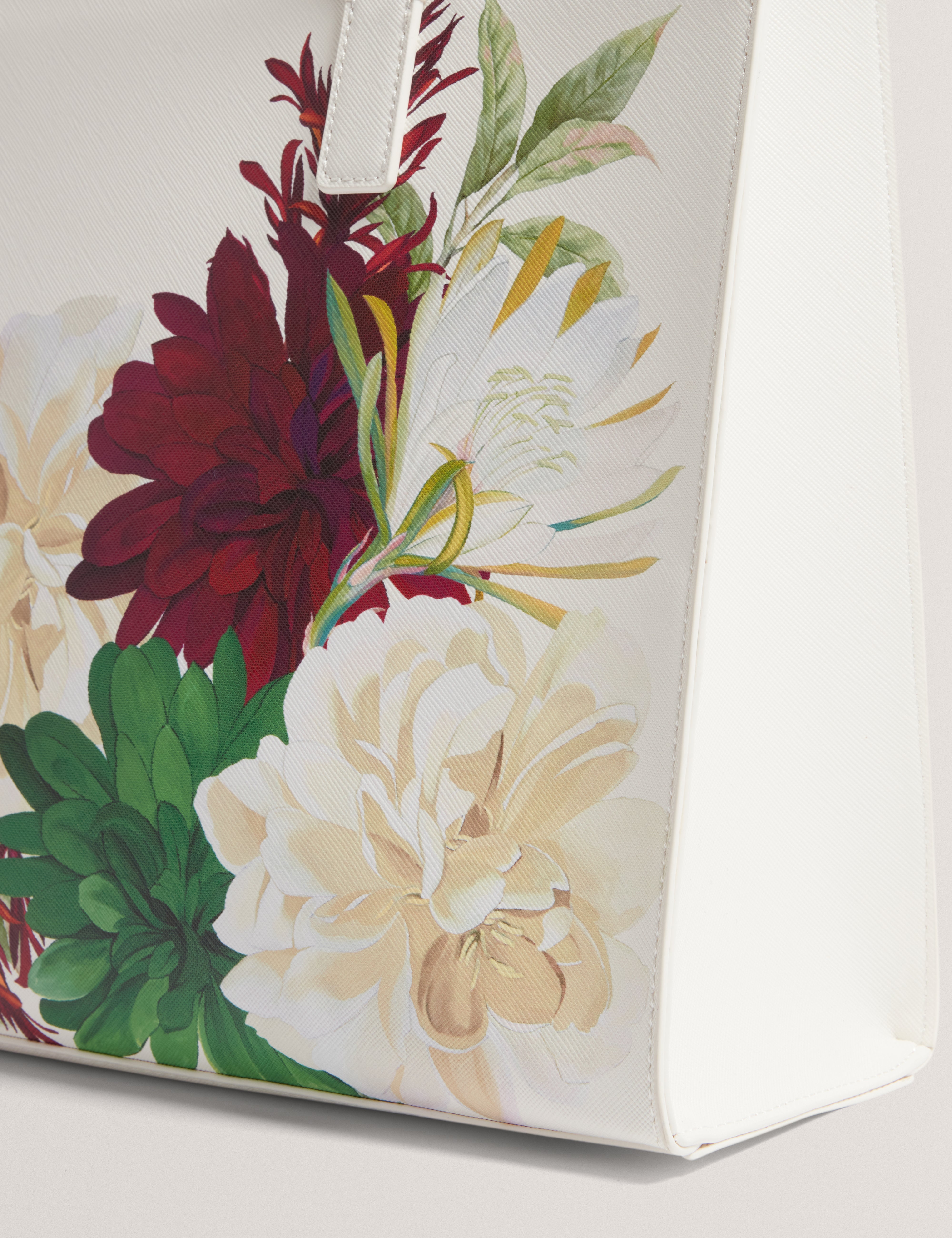 Bouqesi Large Floral Icon Cream