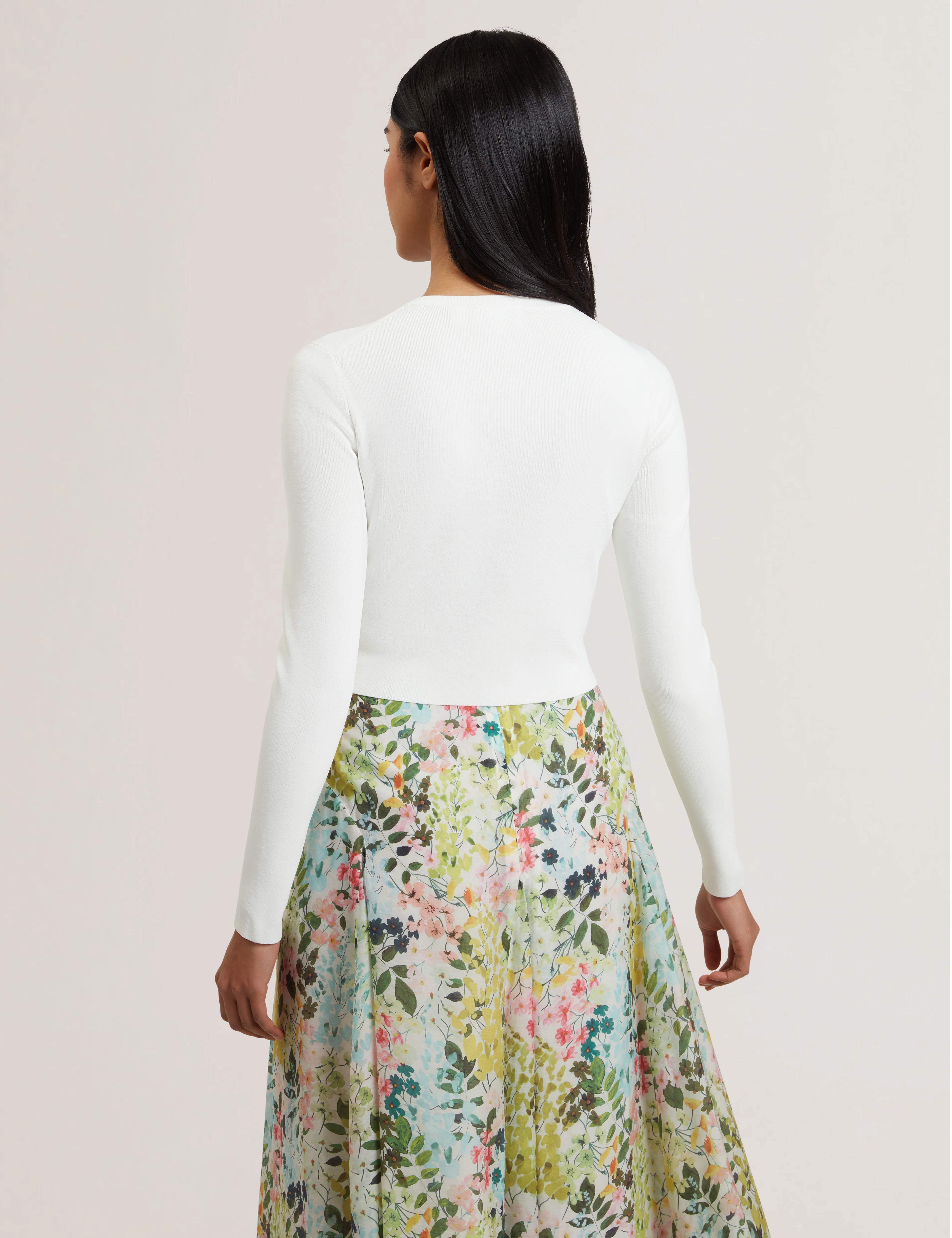 Emoriyy Cropped Long Sleeve Knit Cardigan Ivory