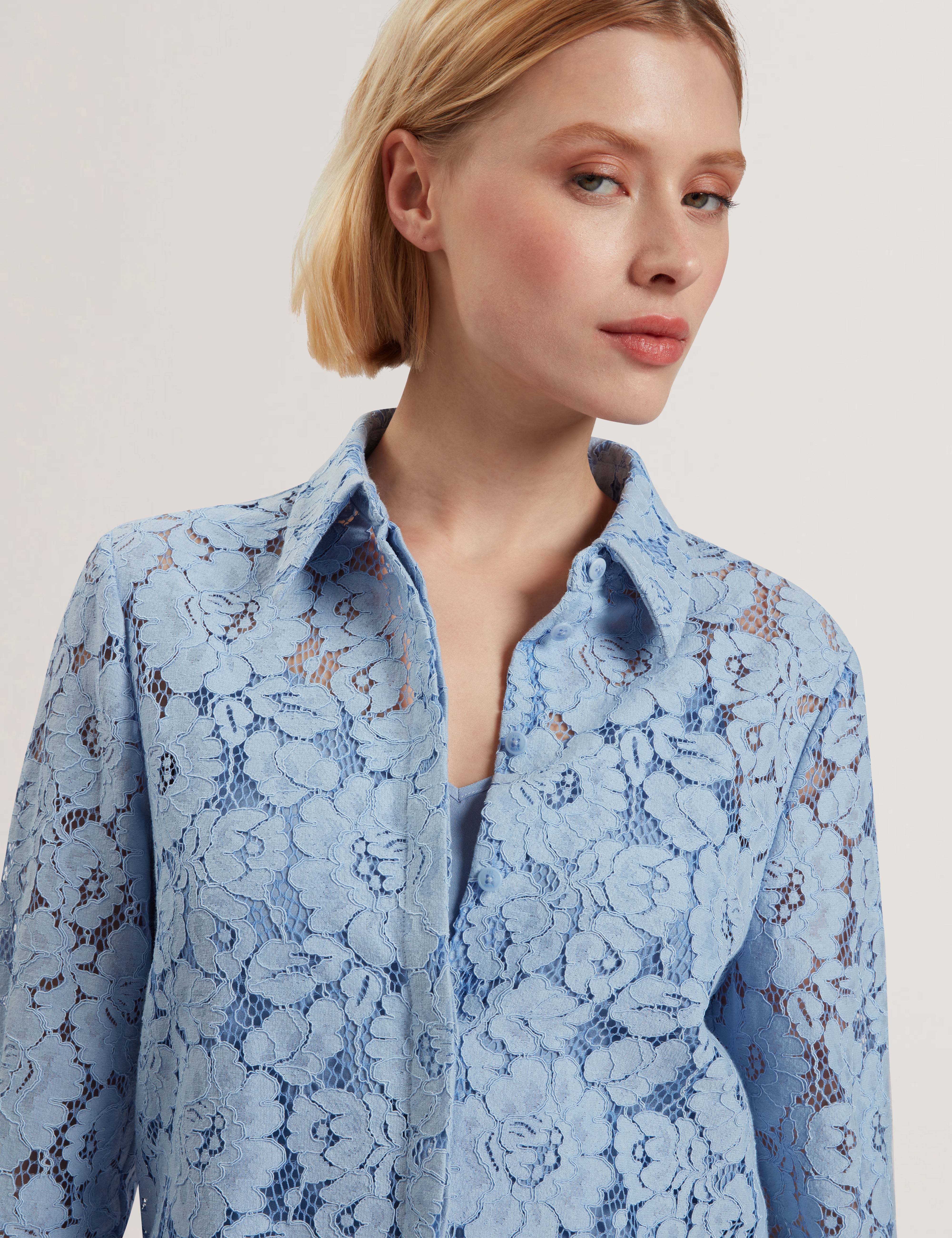 Gennoa Longline Lace Shirt Lt-Blue