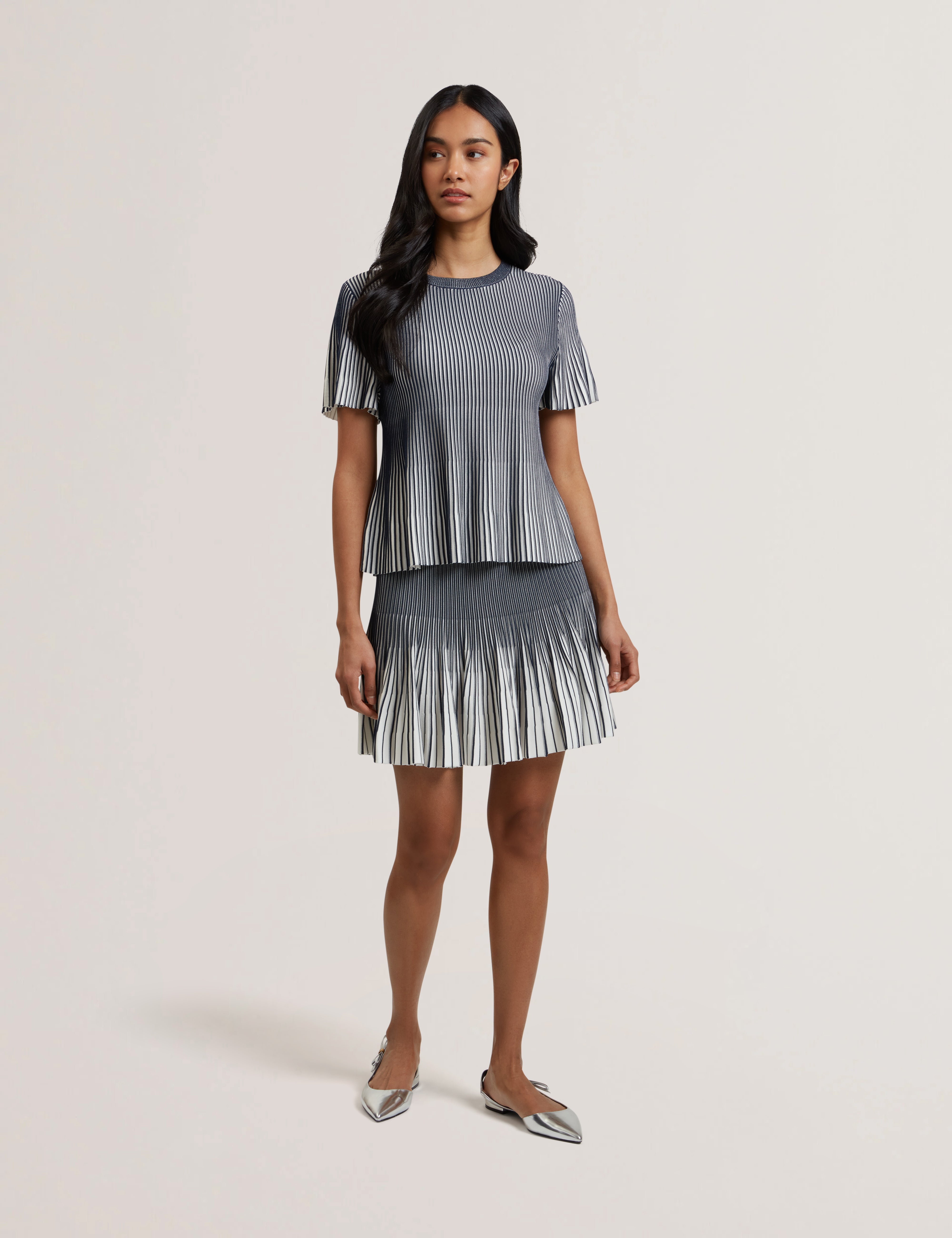Hethrr Textured Stripe Fluted Sleeve Tee Navy