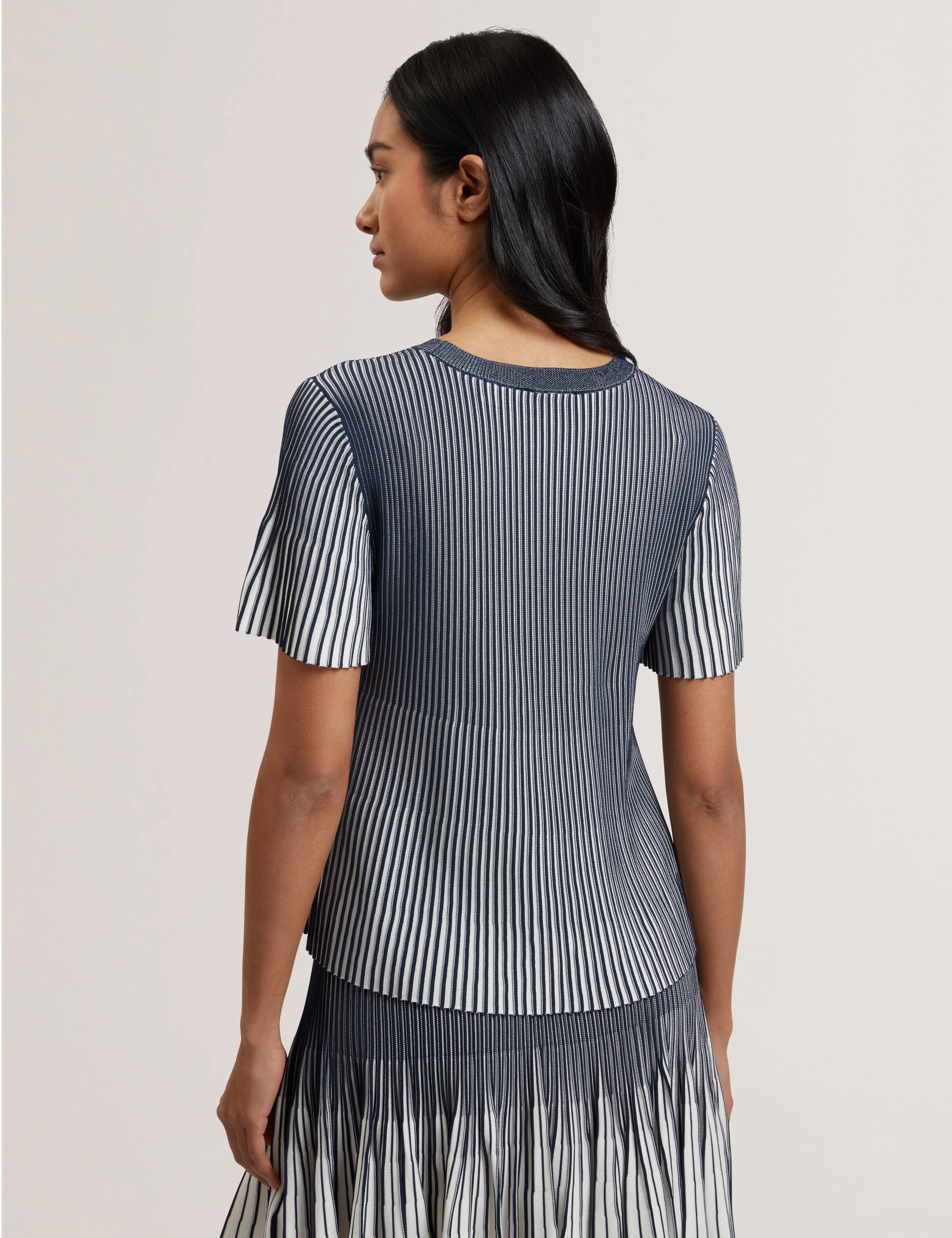 Hethrr Textured Stripe Fluted Sleeve Tee Navy