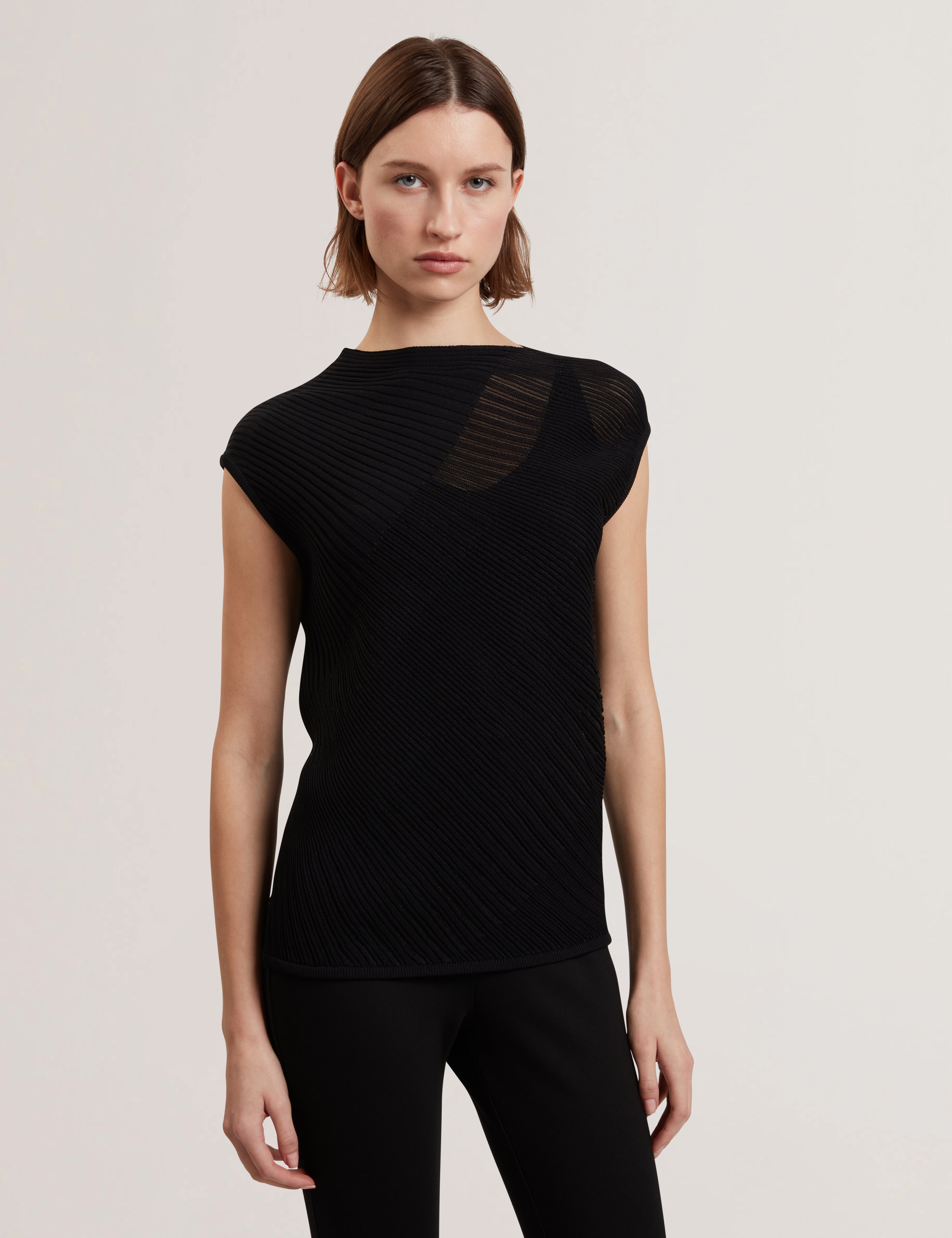 Layynii Invisible Yarn Knit Top Black