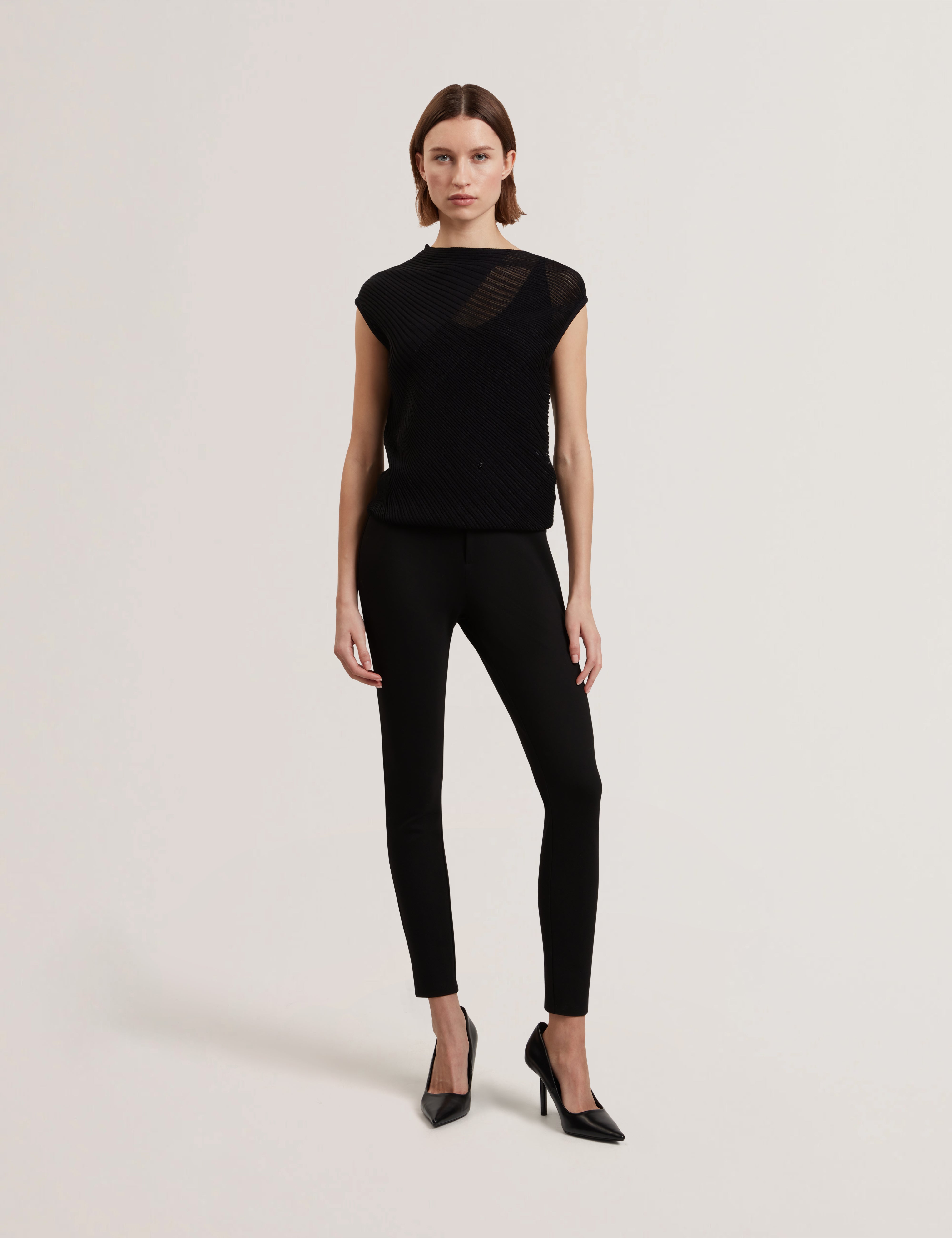 Layynii Invisible Yarn Knit Top Black