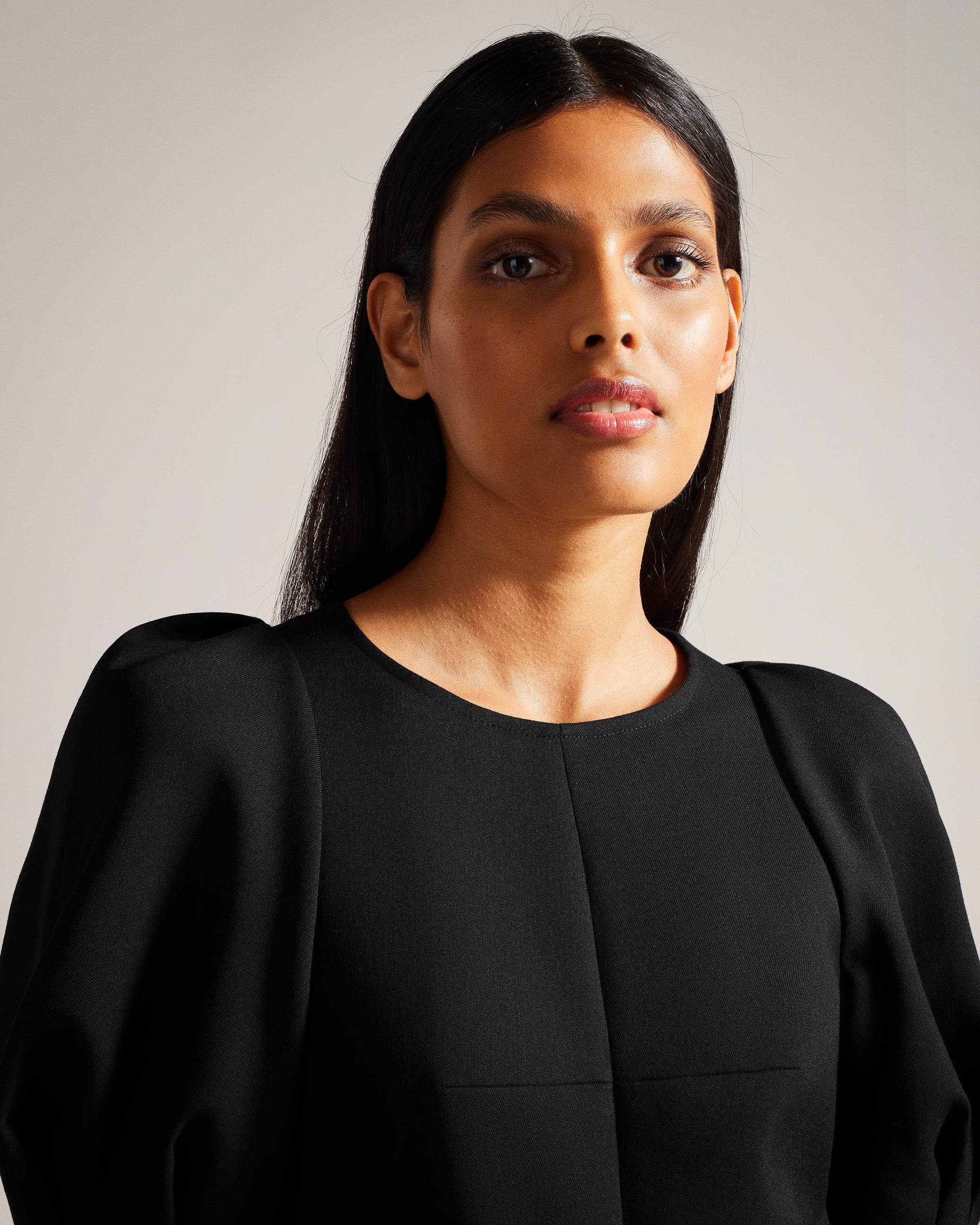 Gabyela Puff Sleeve Midi Dress With Belt Black