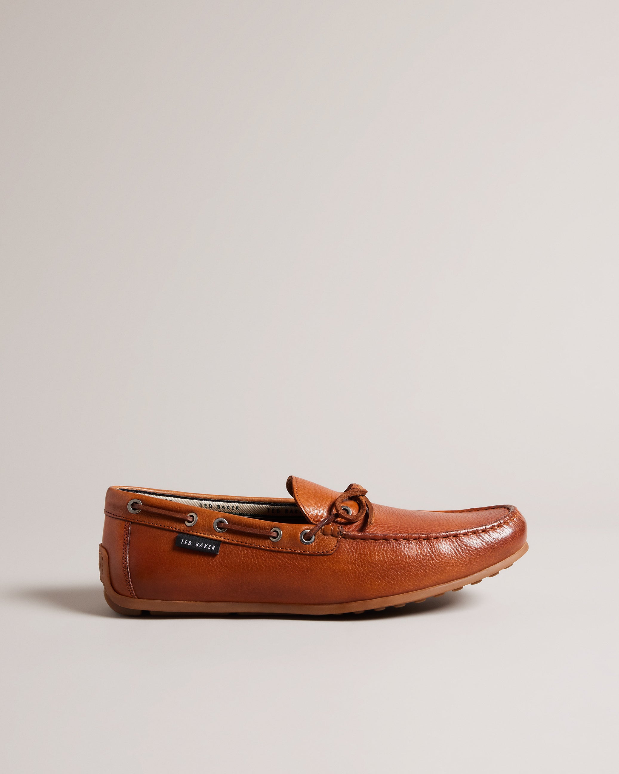 Casual sales boat shoes