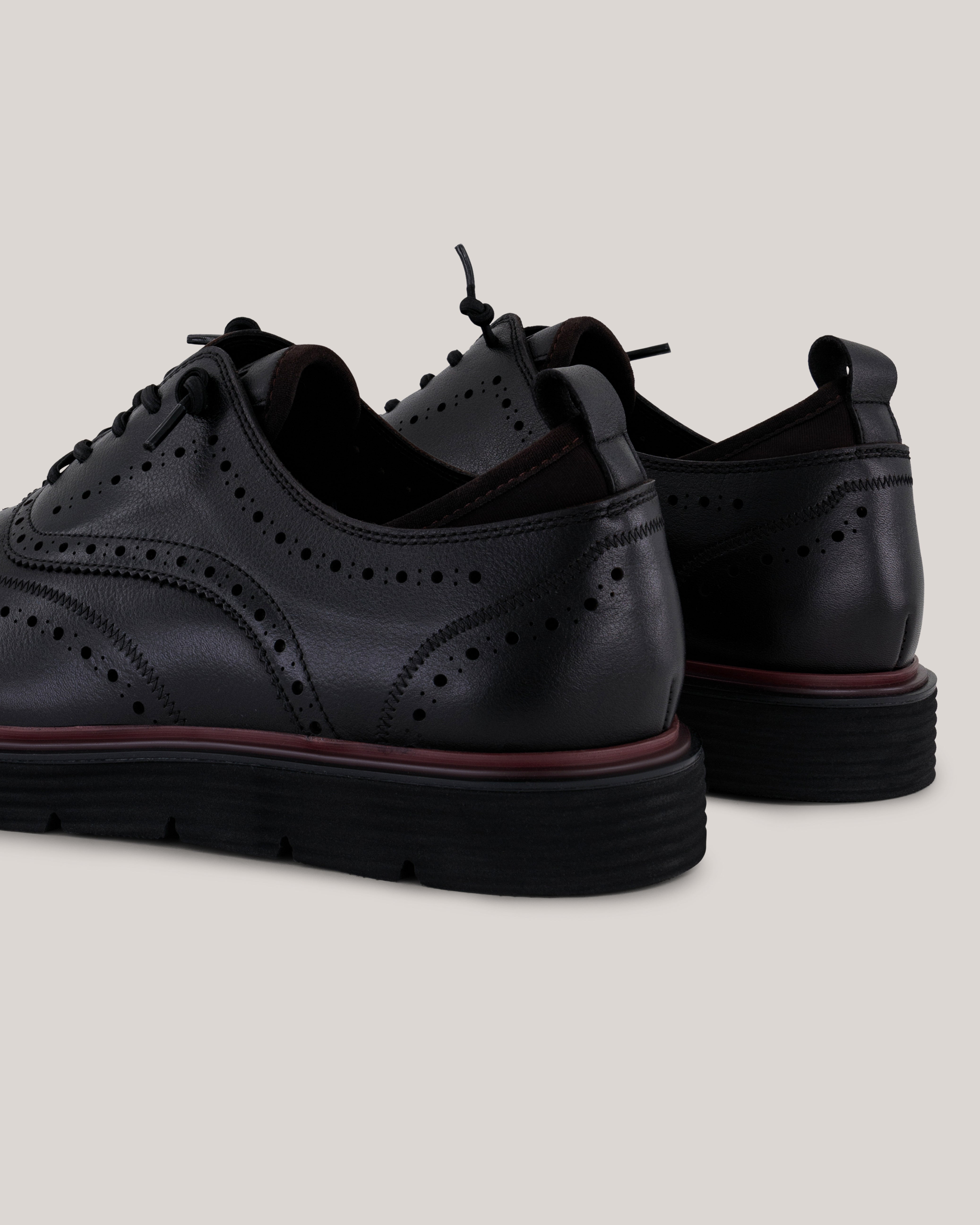 Colndle Brogue Detailed Leather Shoe Black
