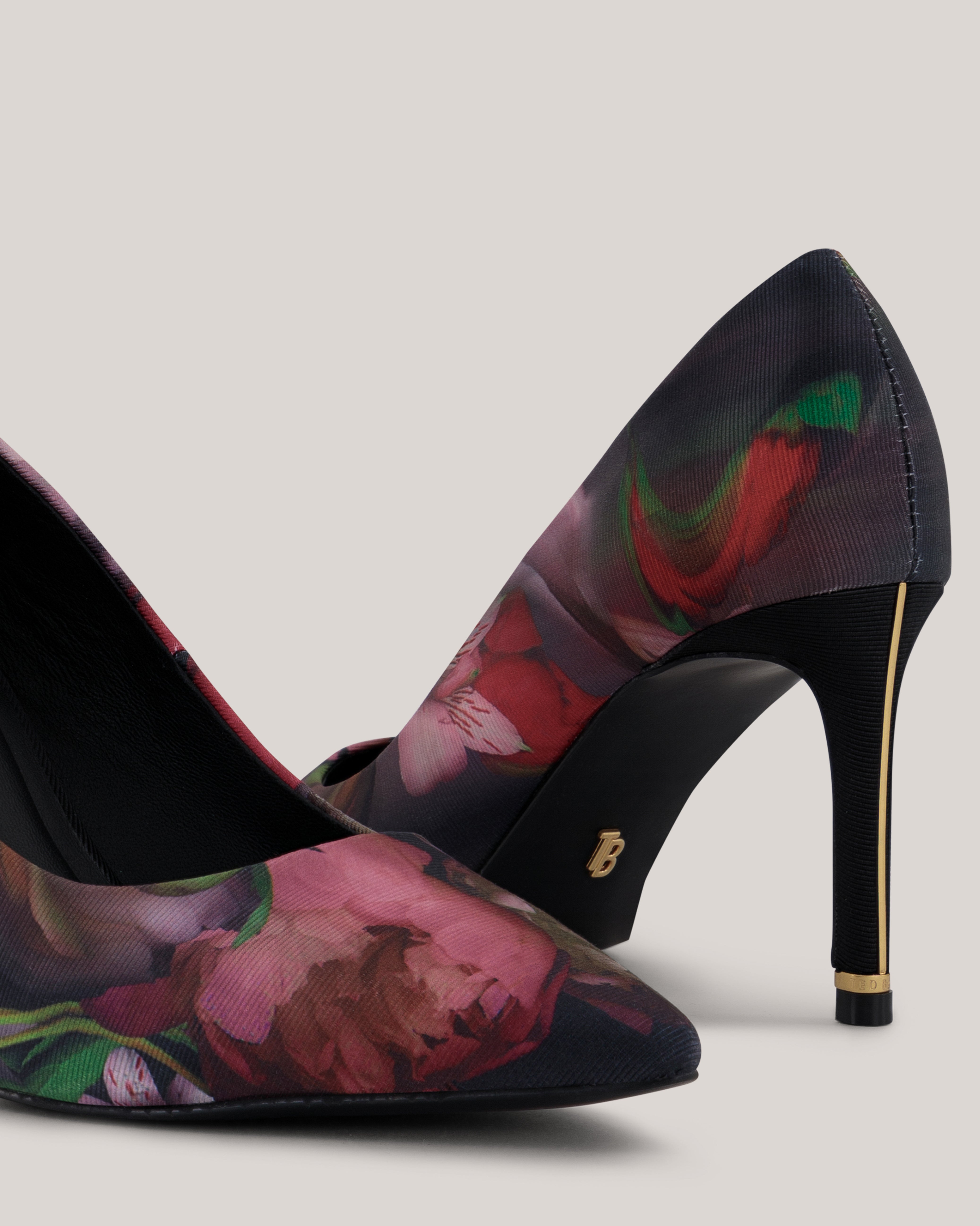 Chrlott Printed Satin Court Heel Black