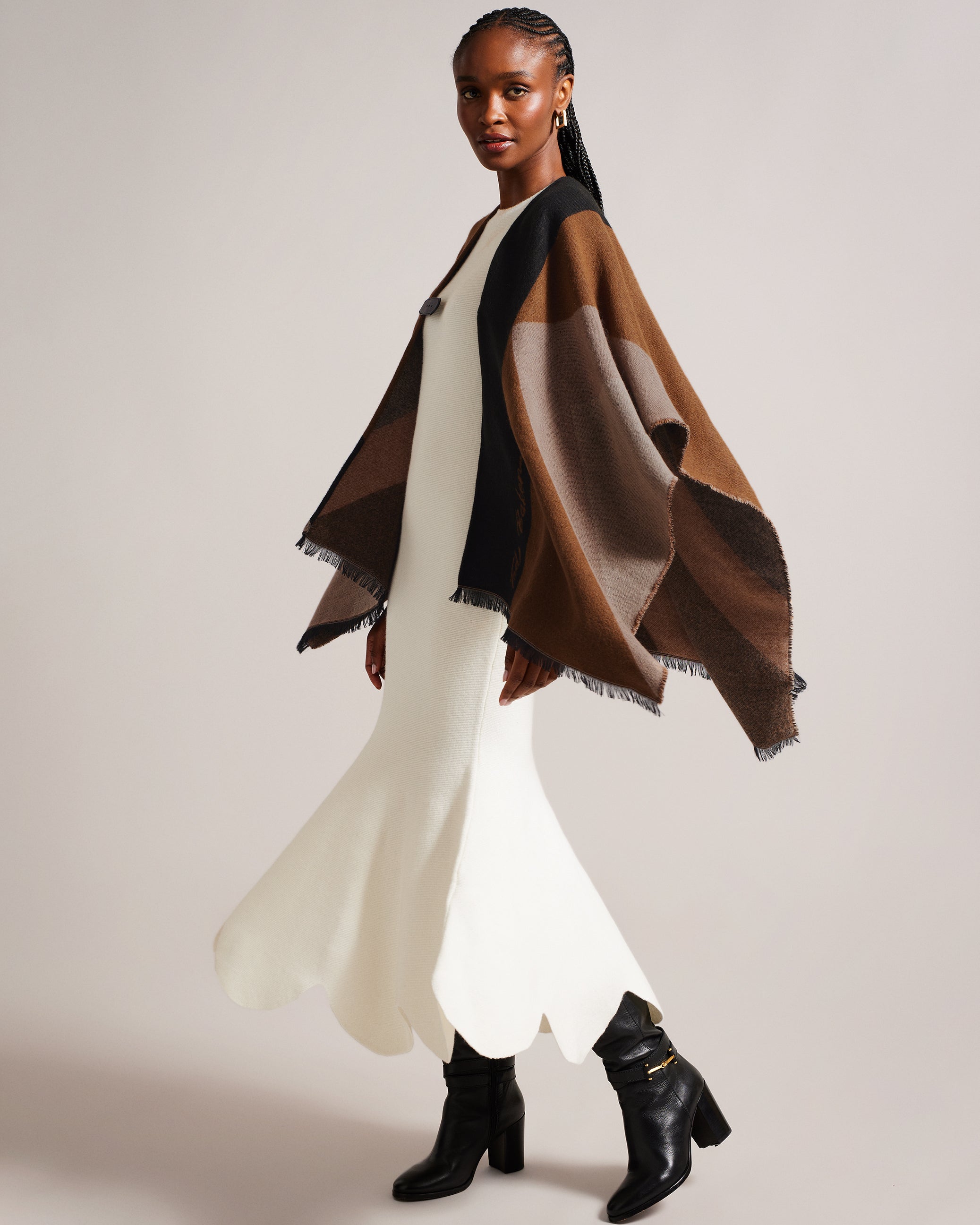 Suffia Buckle Poncho Taupe