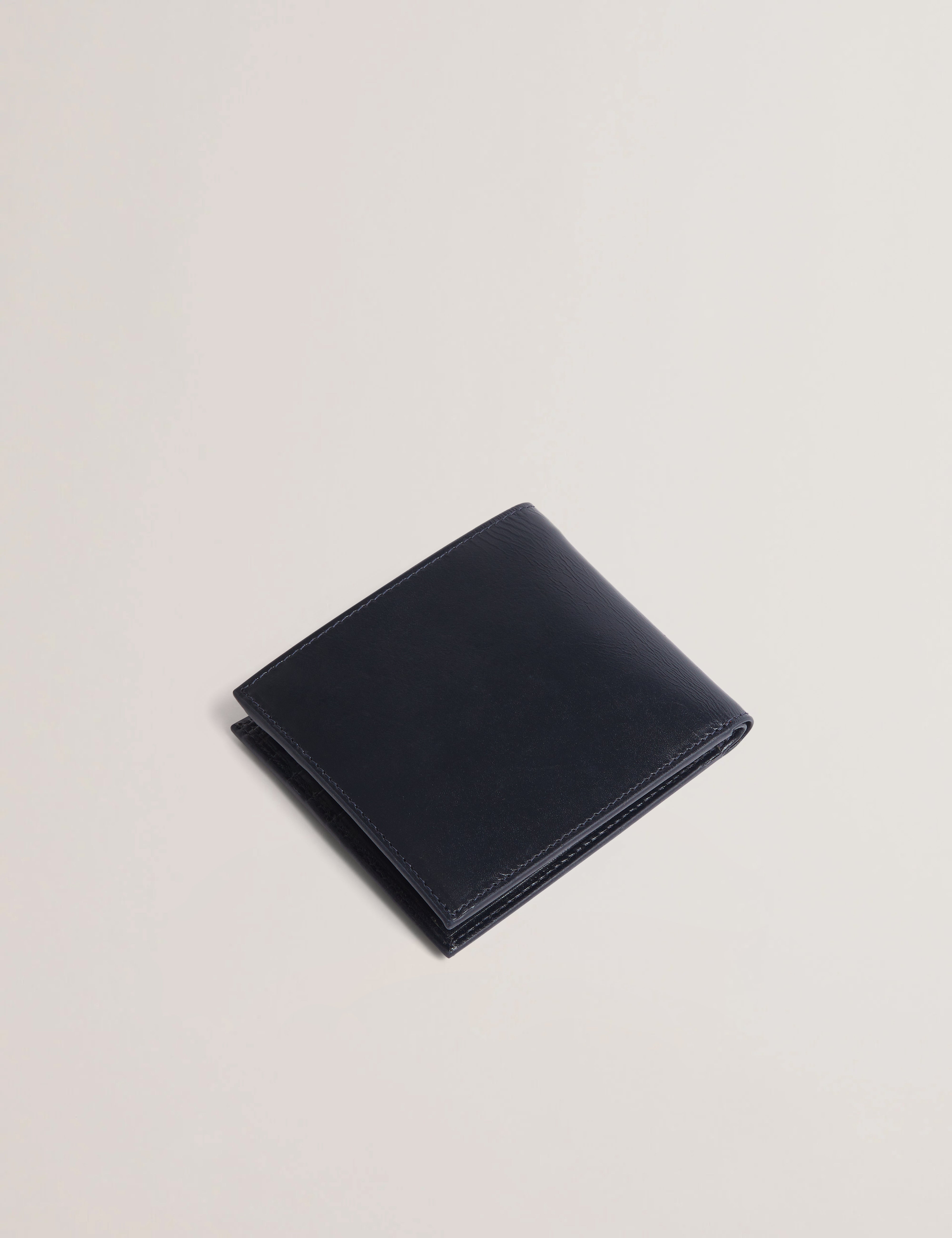 Prugs Embossed Corner Leather Bifold Coin Wall Navy