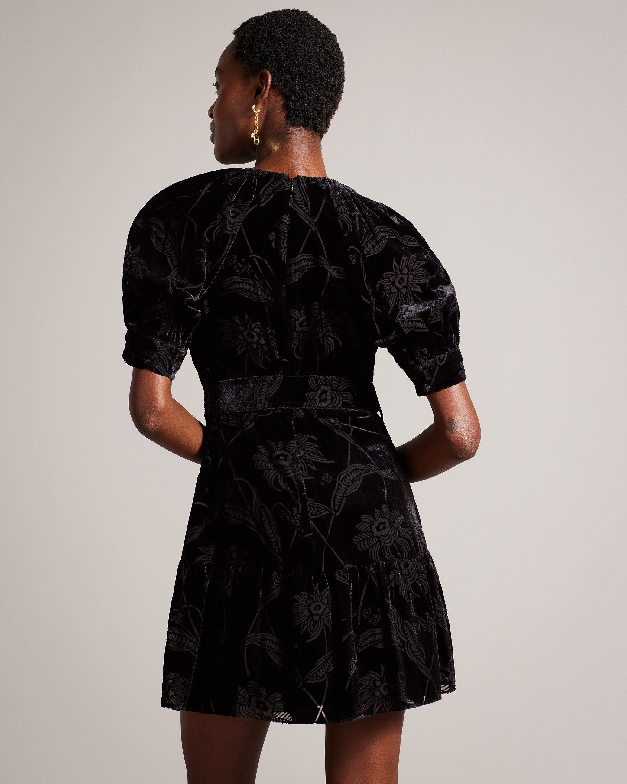 Black velvet fit outlet and flare dress