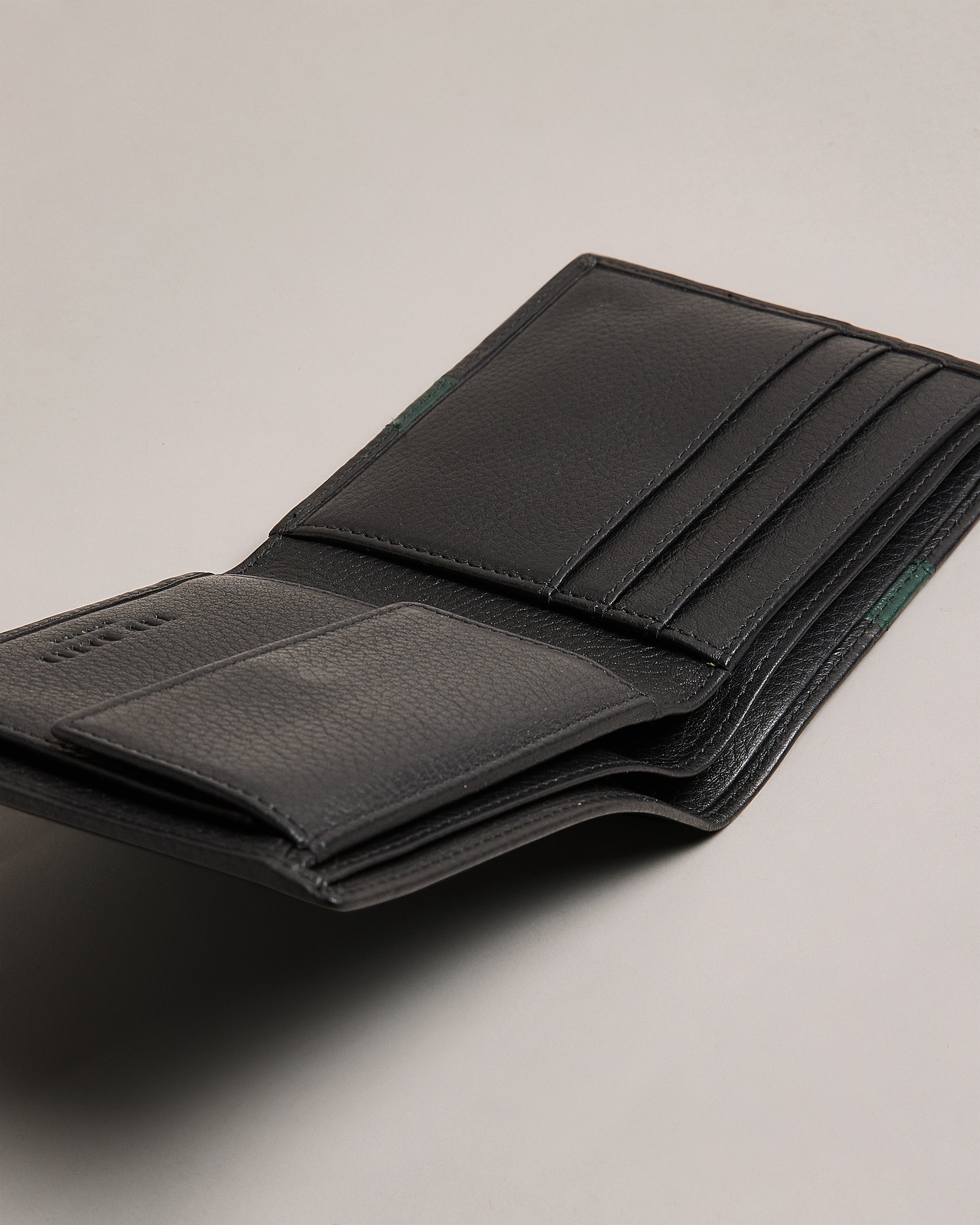Evon Striped Bifold Wallet Black