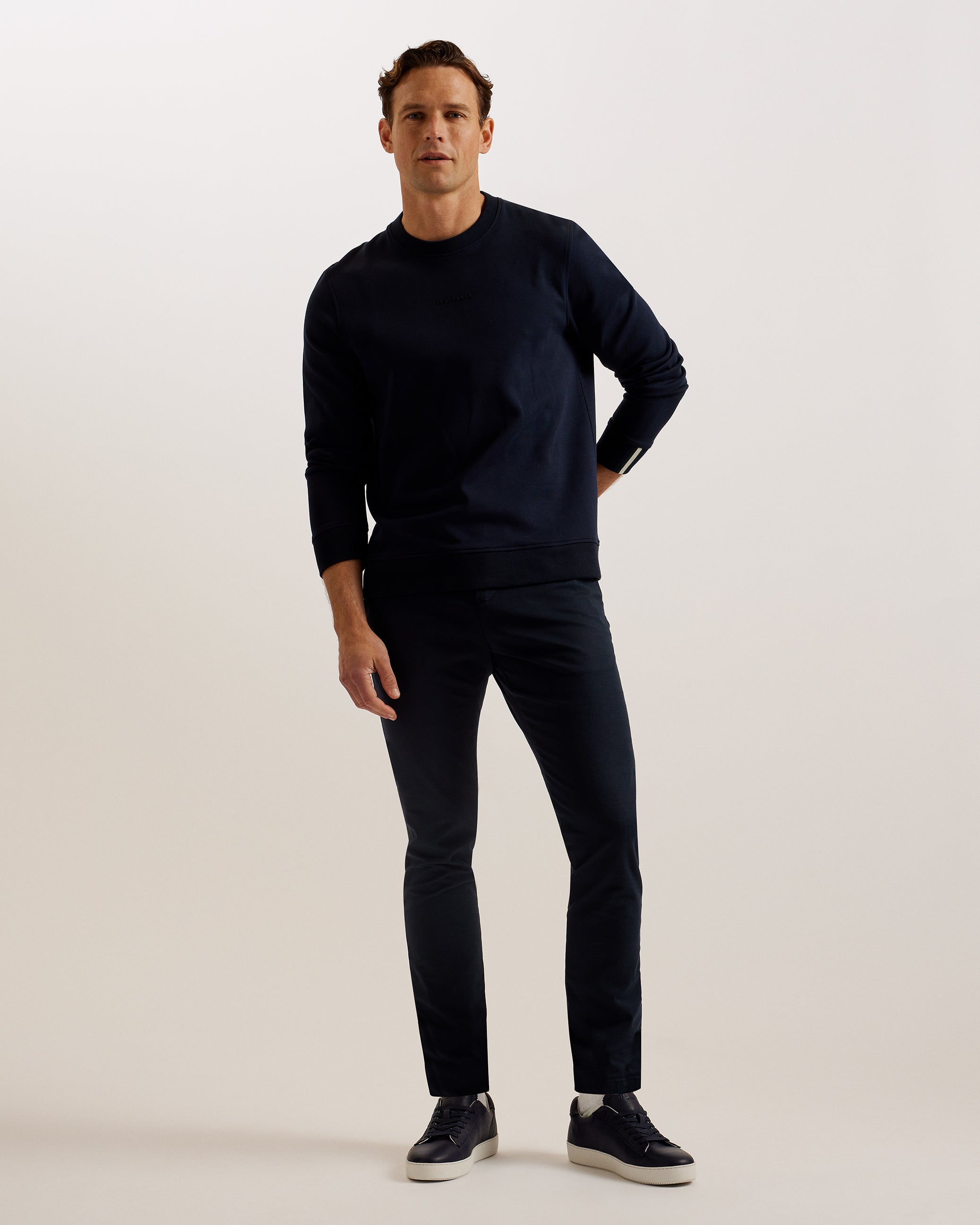 Wakar Crew Neck Sweatshirt Navy