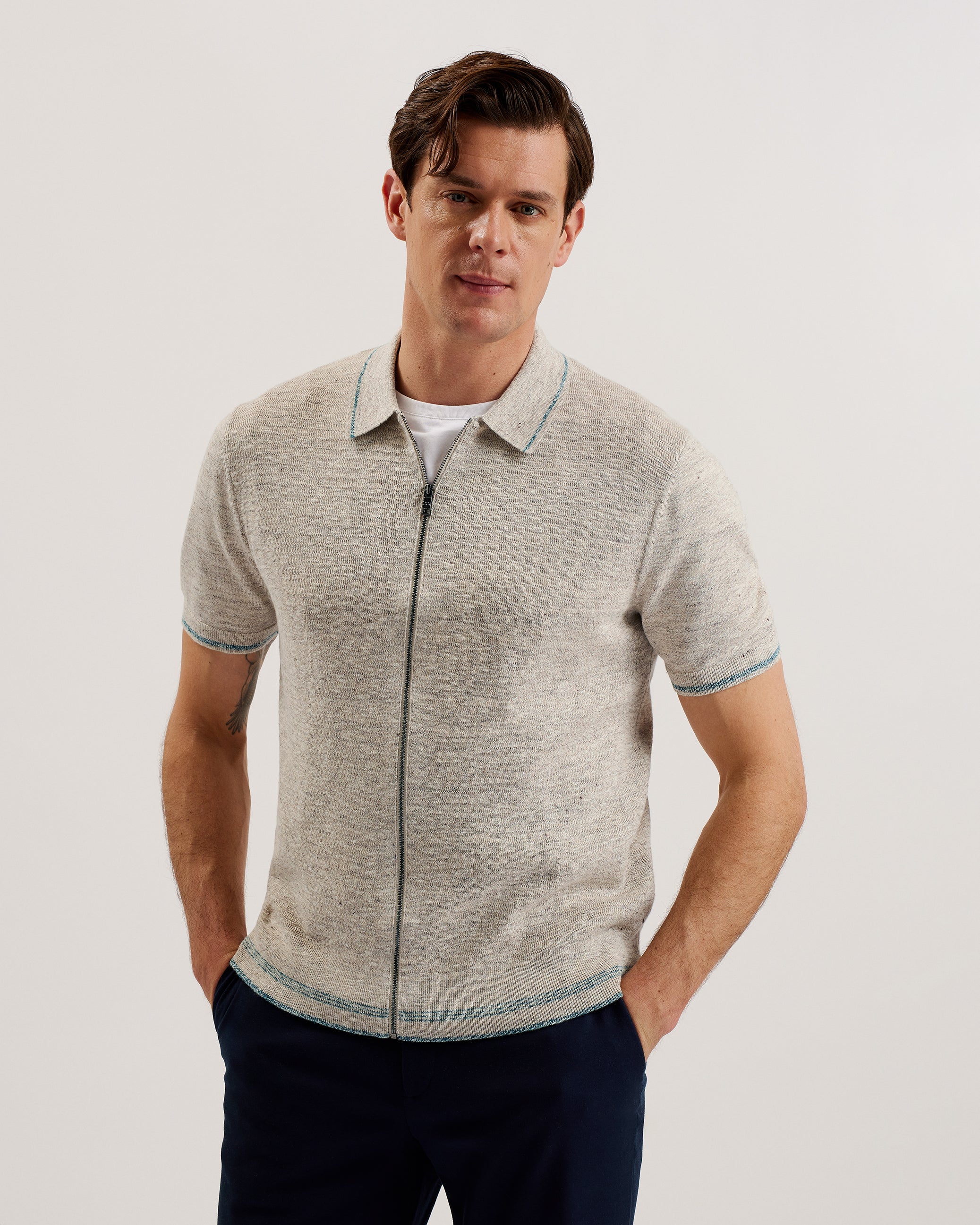 Rojor Ss Zip Through Textured Front Polo Natural