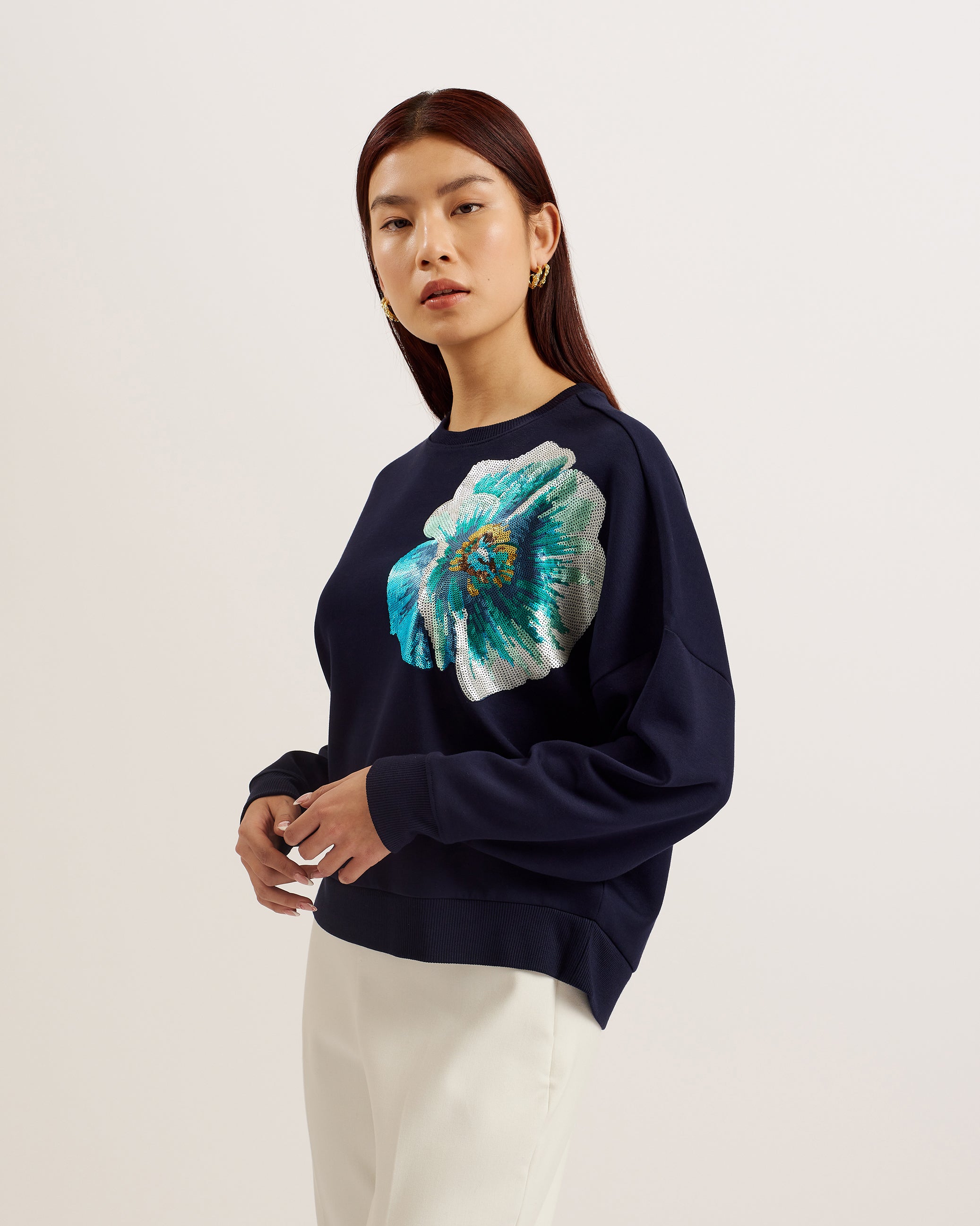 Bayleyy Sequin Graphic Embellished Sweatshirt Navy