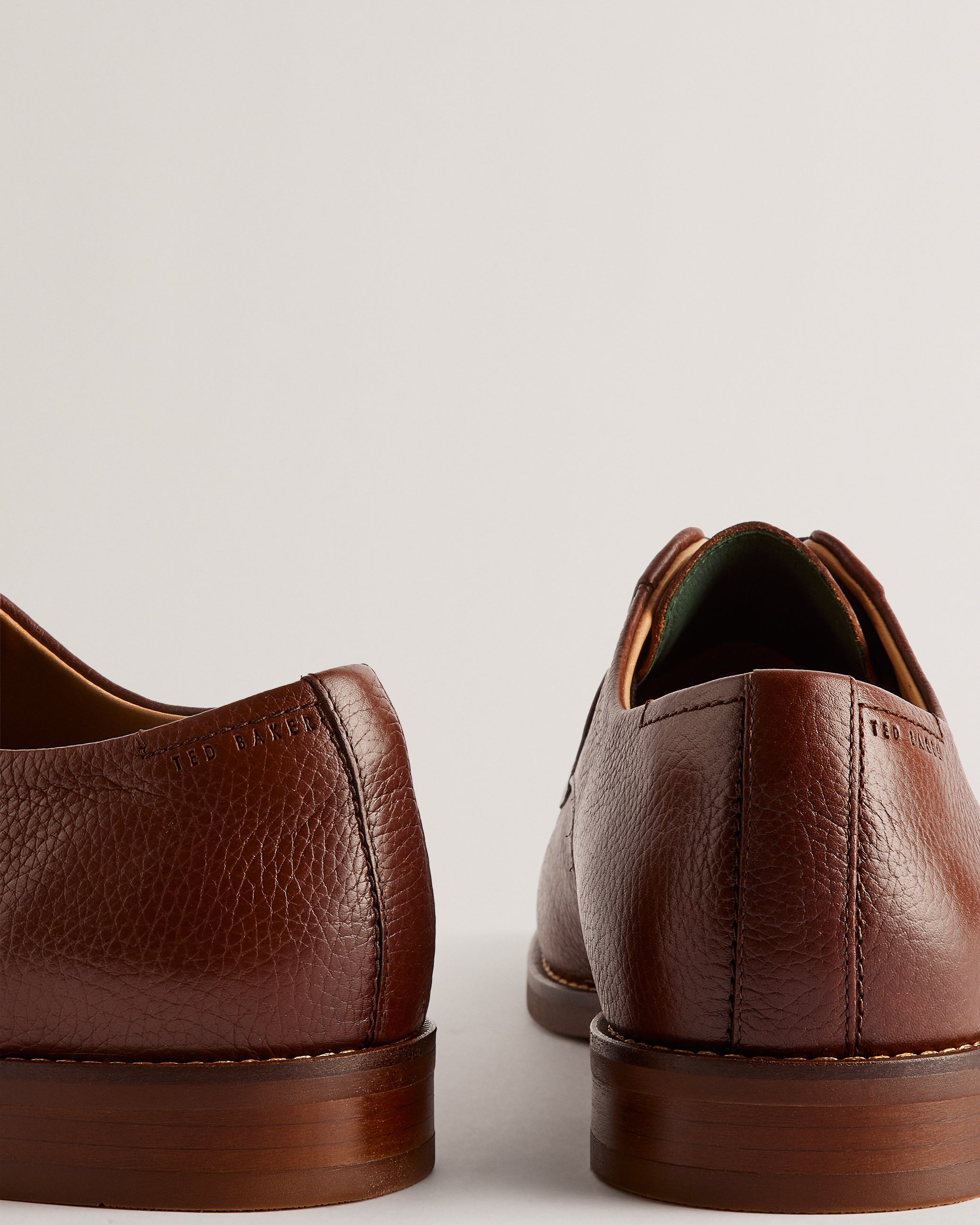 Rregent Textured Leather Derby Shoes Brown