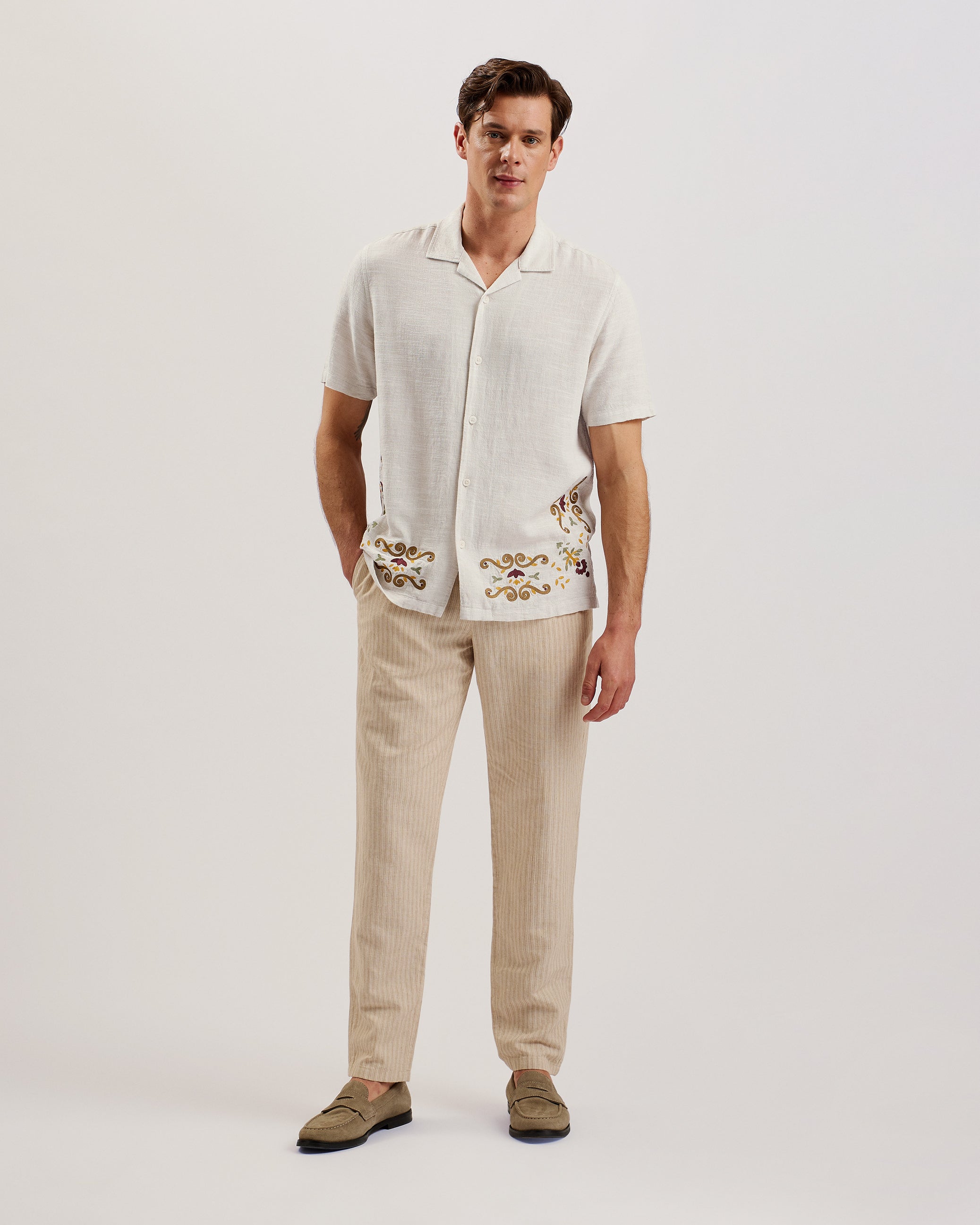 Jermynn Ss Relaxed Placement Embroidered Shirt Ecru