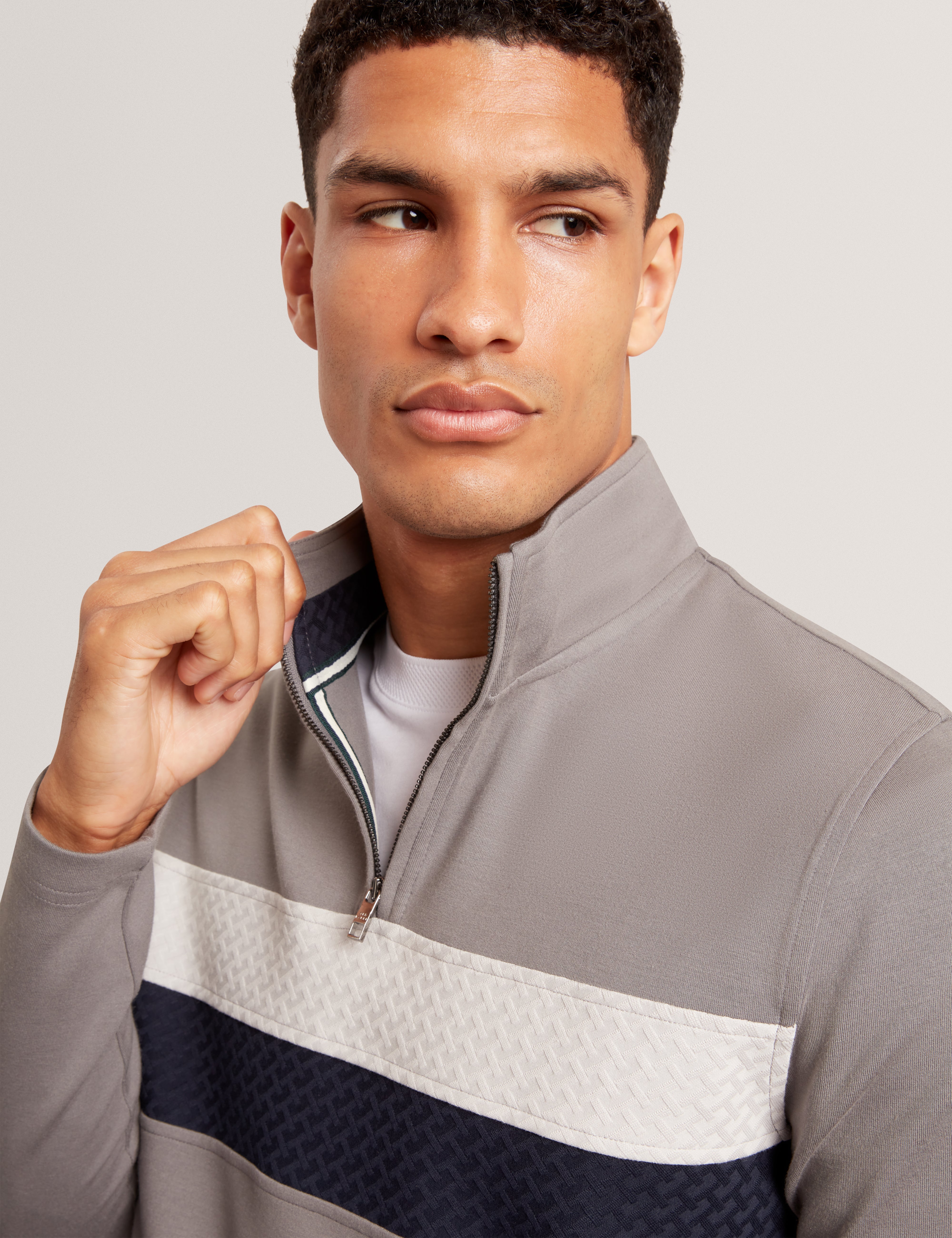 Viktoro T Stitch Contrast Panel Half-Zip Dk-Grey