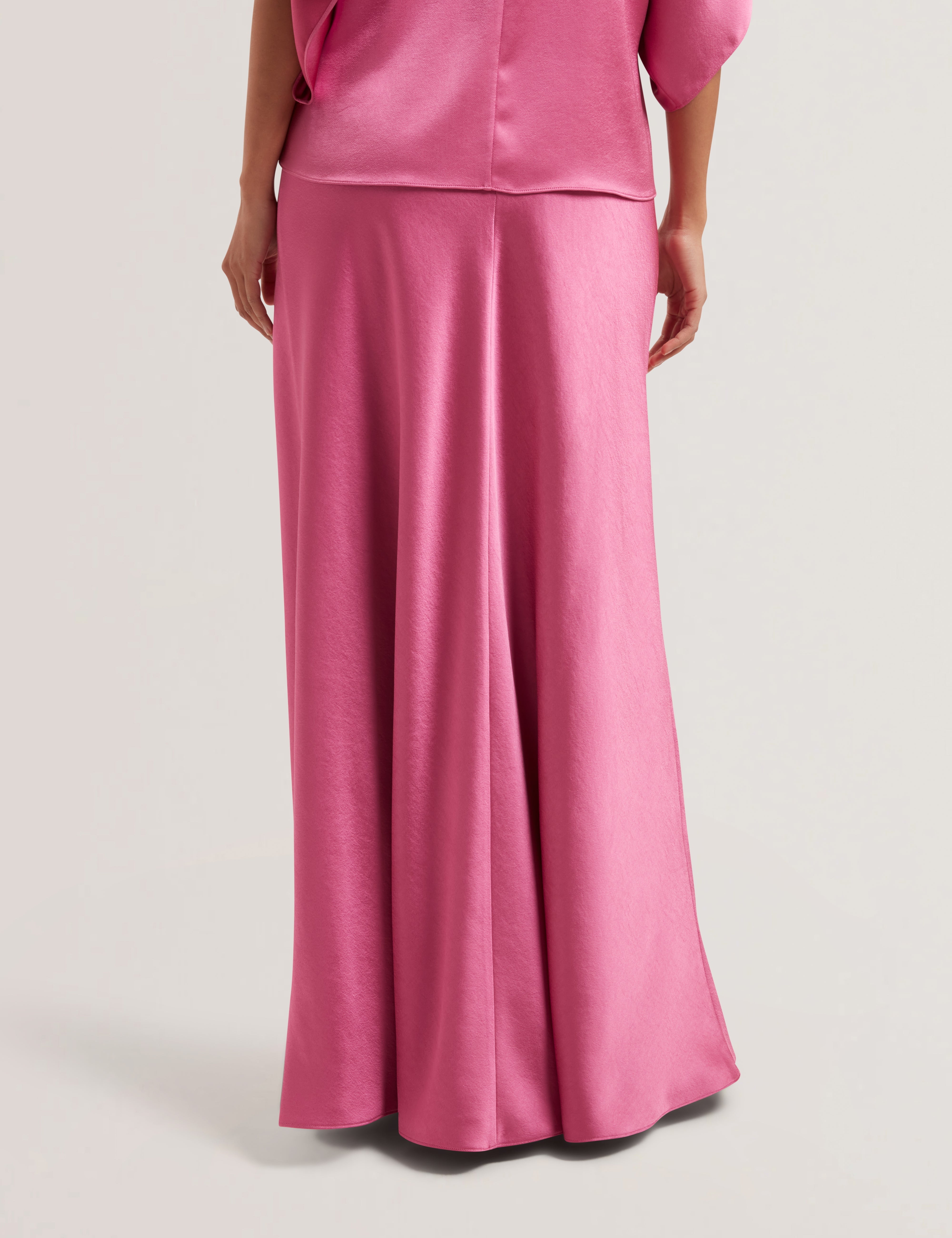 Ontarii Bias Cut Satin Maxi Skirt Brt-Pink