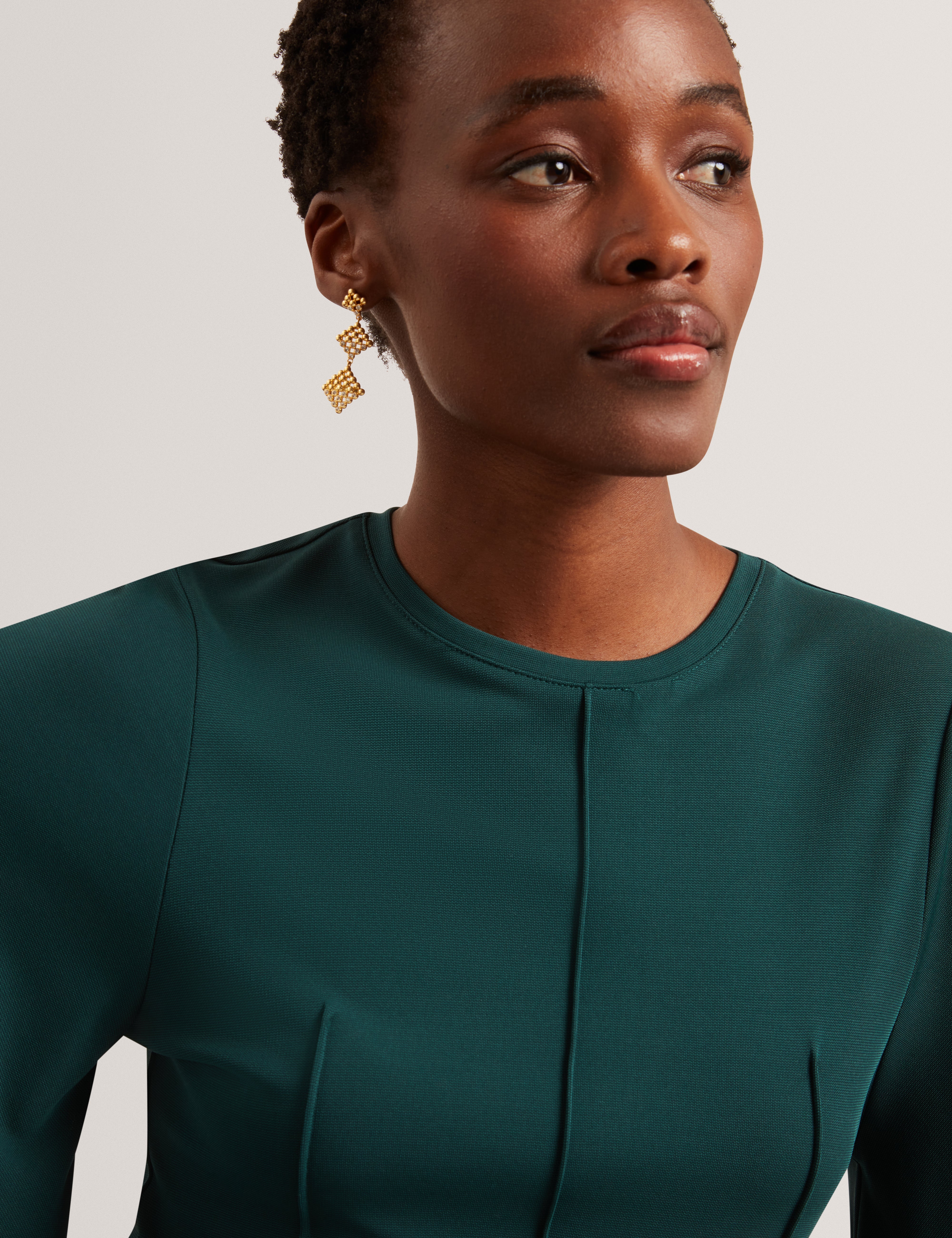 Jackaln Crepe Jersey Seam Detail Short Sleeve Top Dk-Green